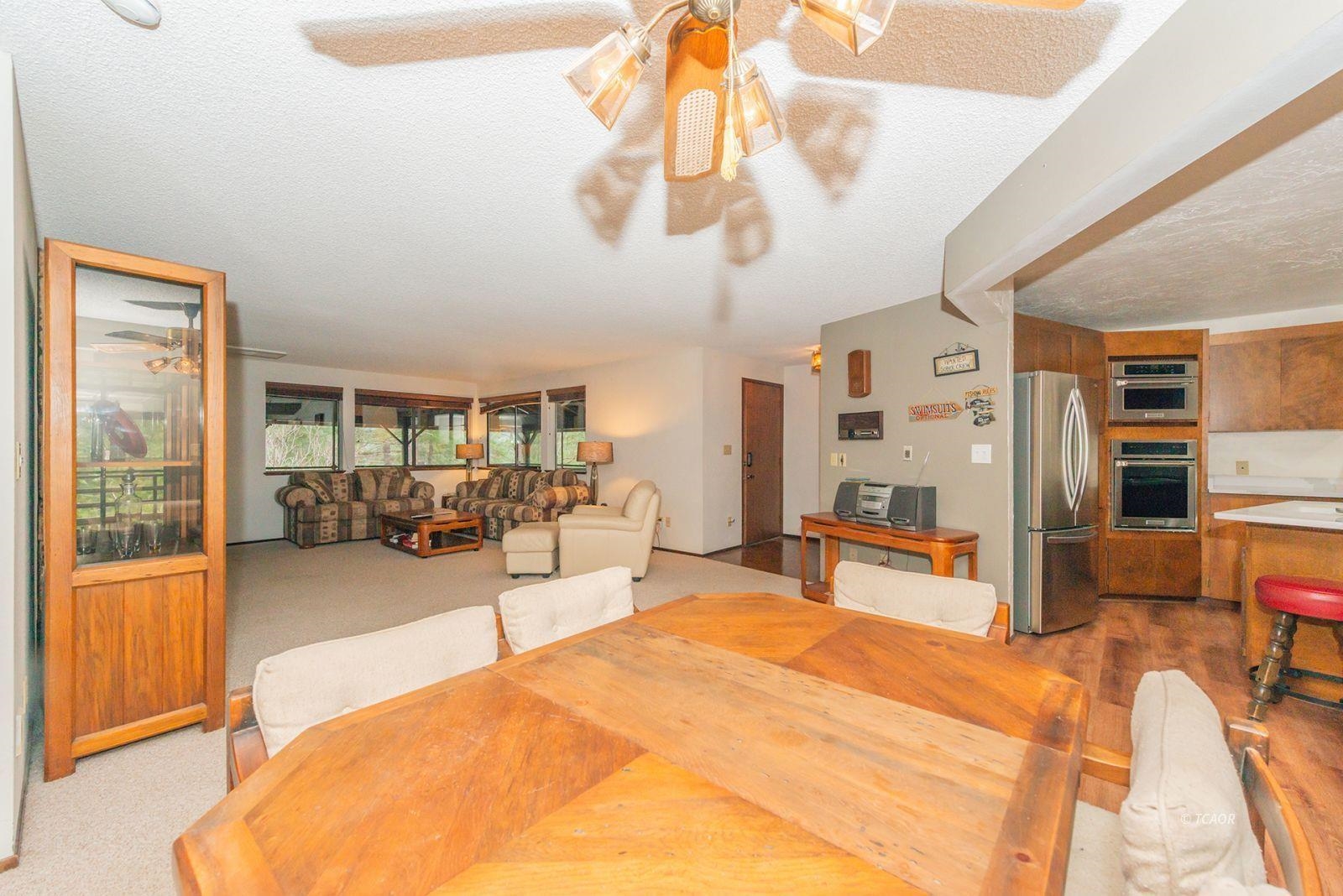 Detail Gallery Image 10 of 50 For 410 Lake Forest Dr., Trinity Center,  CA 96091 - 5 Beds | 2 Baths