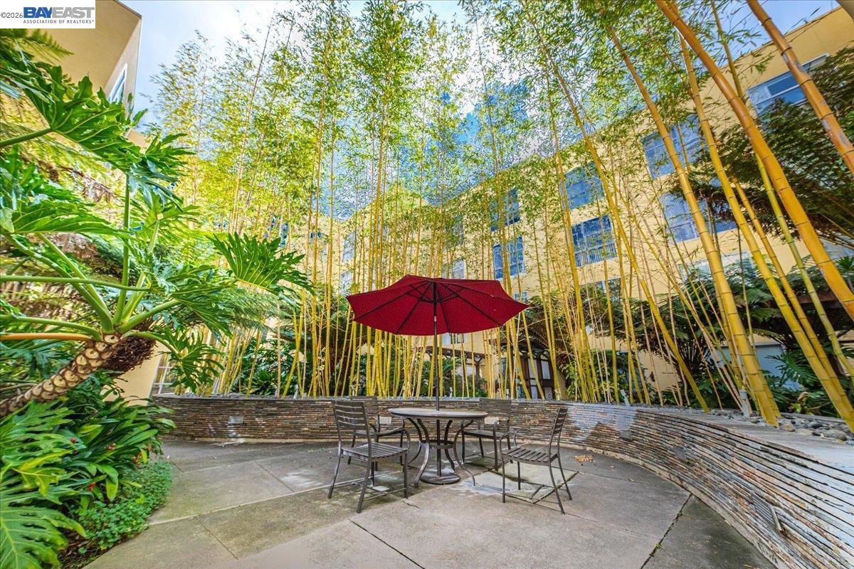 Detail Gallery Image 18 of 36 For 809 Clay St, Oakland,  CA 94607 - 1 Beds | 1 Baths