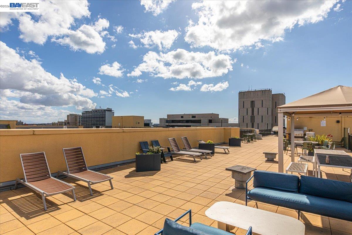 Detail Gallery Image 26 of 36 For 809 Clay St, Oakland,  CA 94607 - 1 Beds | 1 Baths