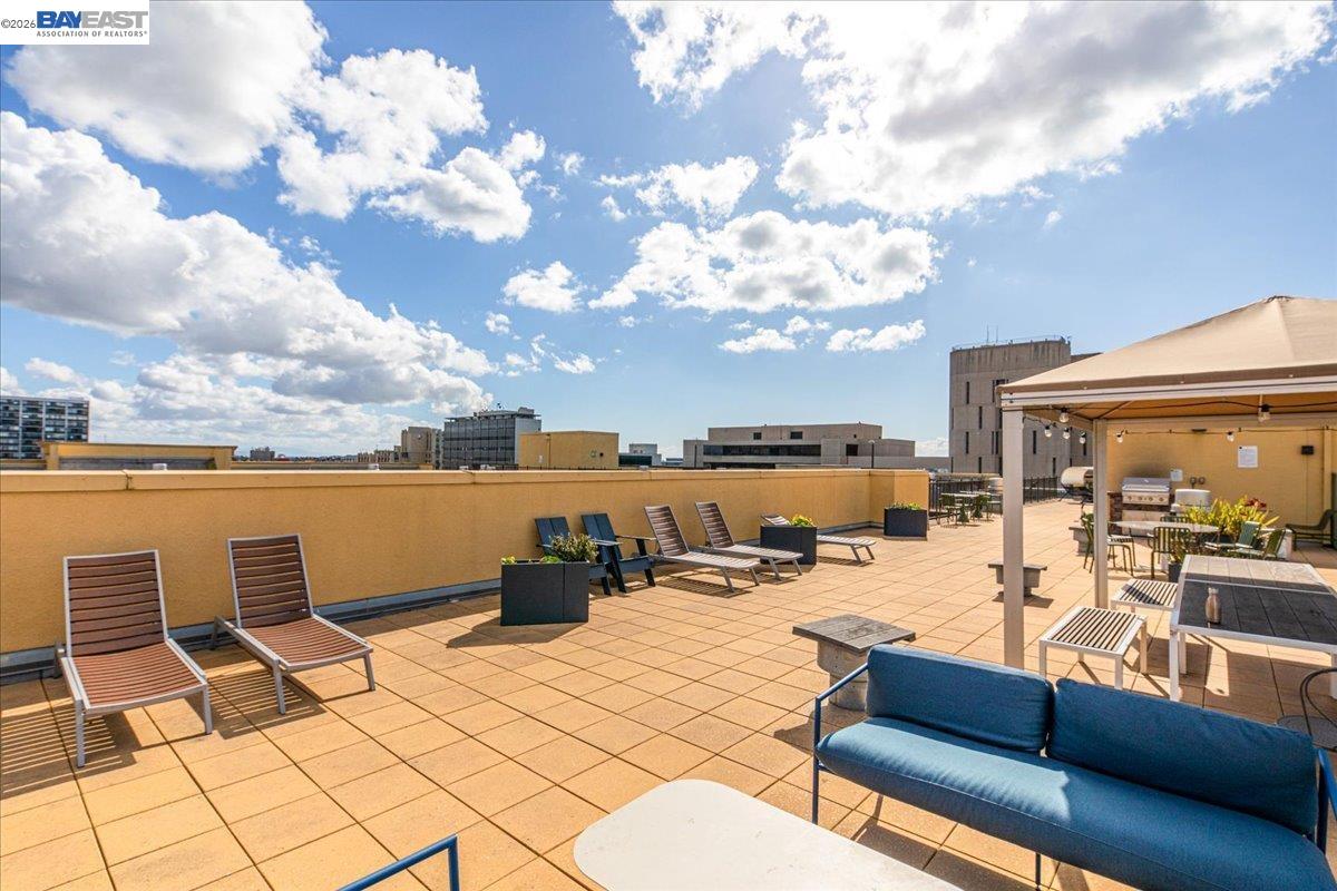 Detail Gallery Image 27 of 36 For 809 Clay St, Oakland,  CA 94607 - 1 Beds | 1 Baths