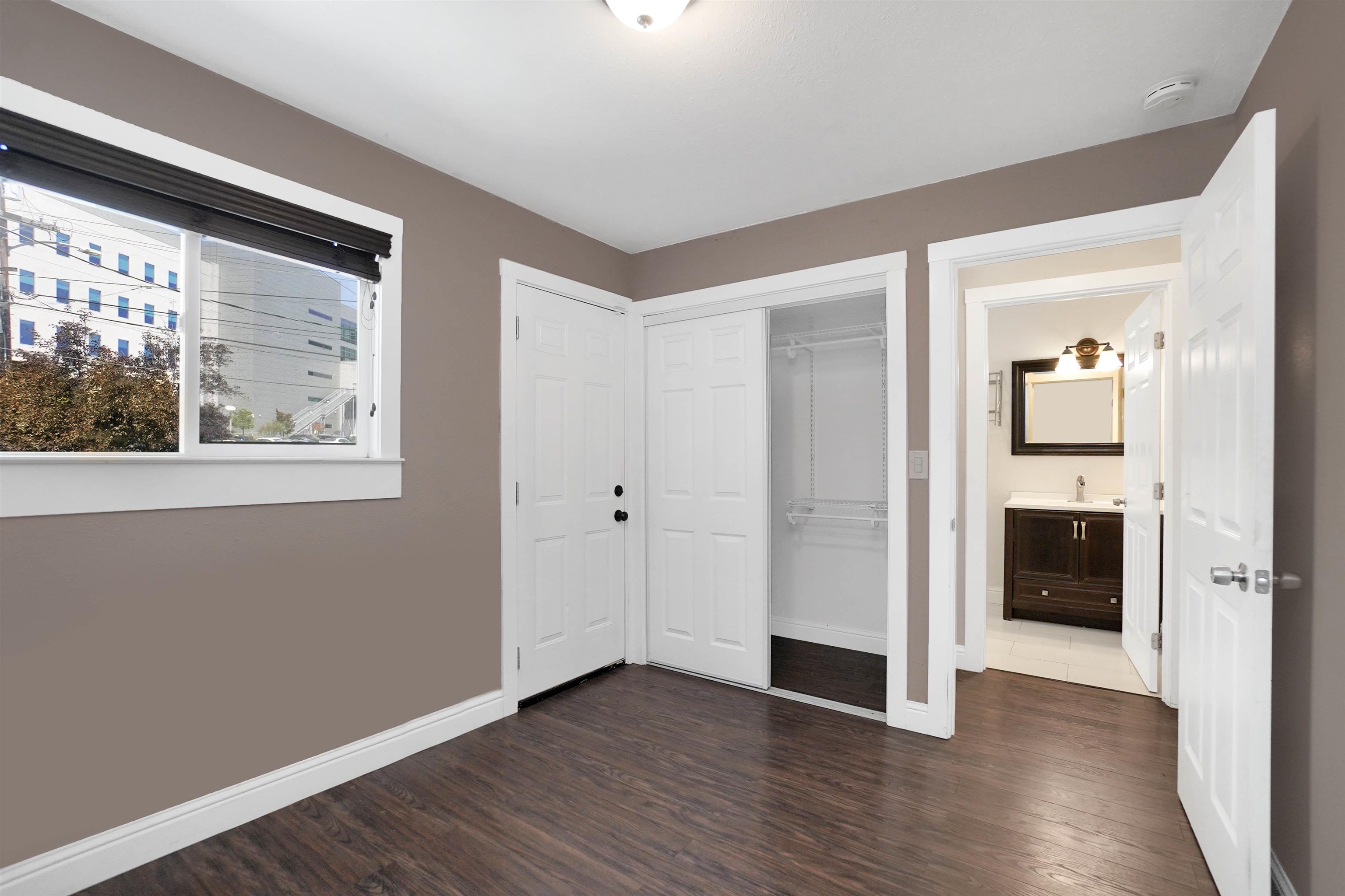 Detail Gallery Image 13 of 21 For 2821 Vallecito Pl, Oakland,  CA 94606 - 2 Beds | 1 Baths