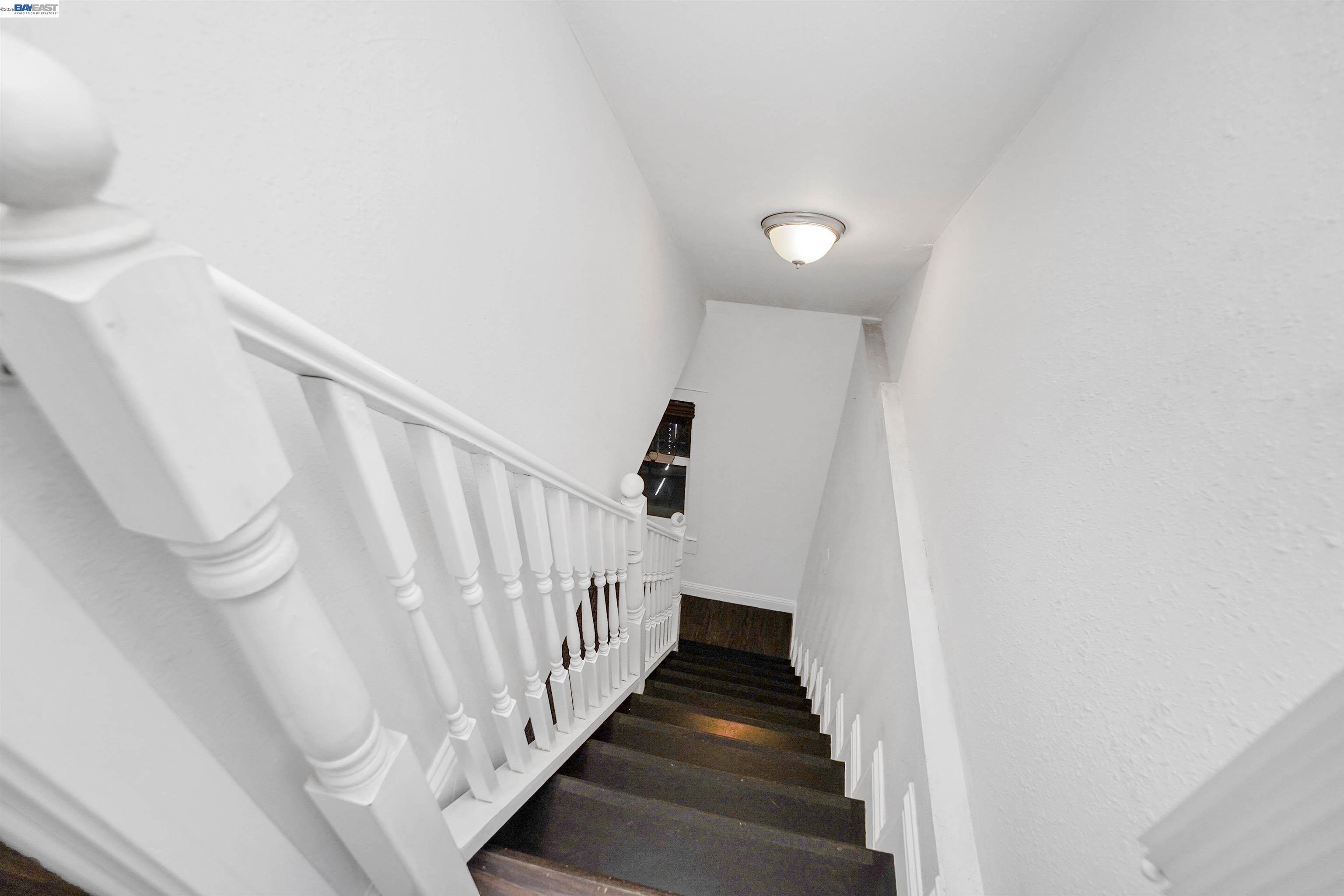 Detail Gallery Image 17 of 22 For 2821 Vallecito Pl, Oakland,  CA 94606 - 3 Beds | 1 Baths