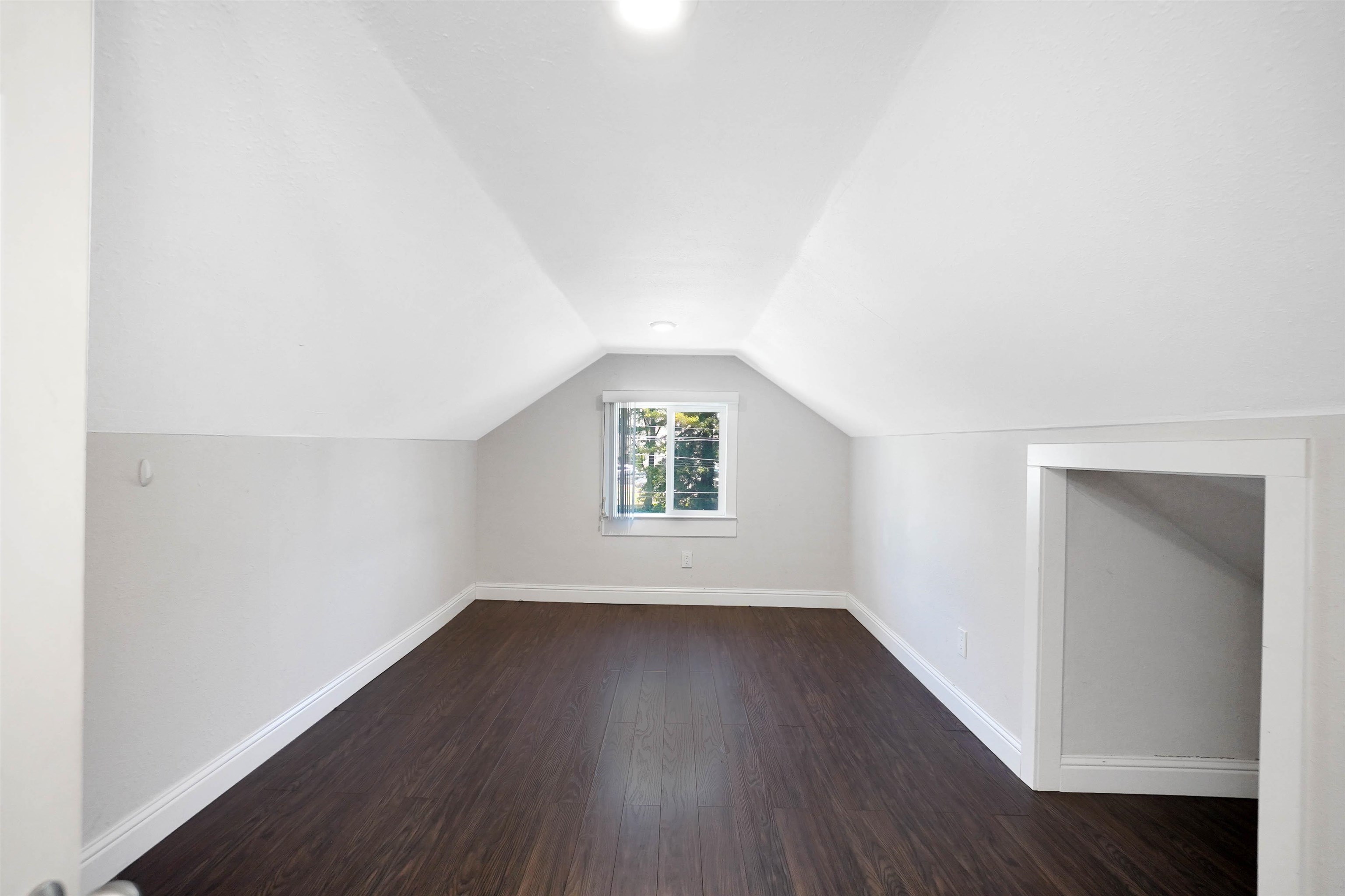 Detail Gallery Image 17 of 21 For 2821 Vallecito Pl, Oakland,  CA 94606 - 2 Beds | 1 Baths