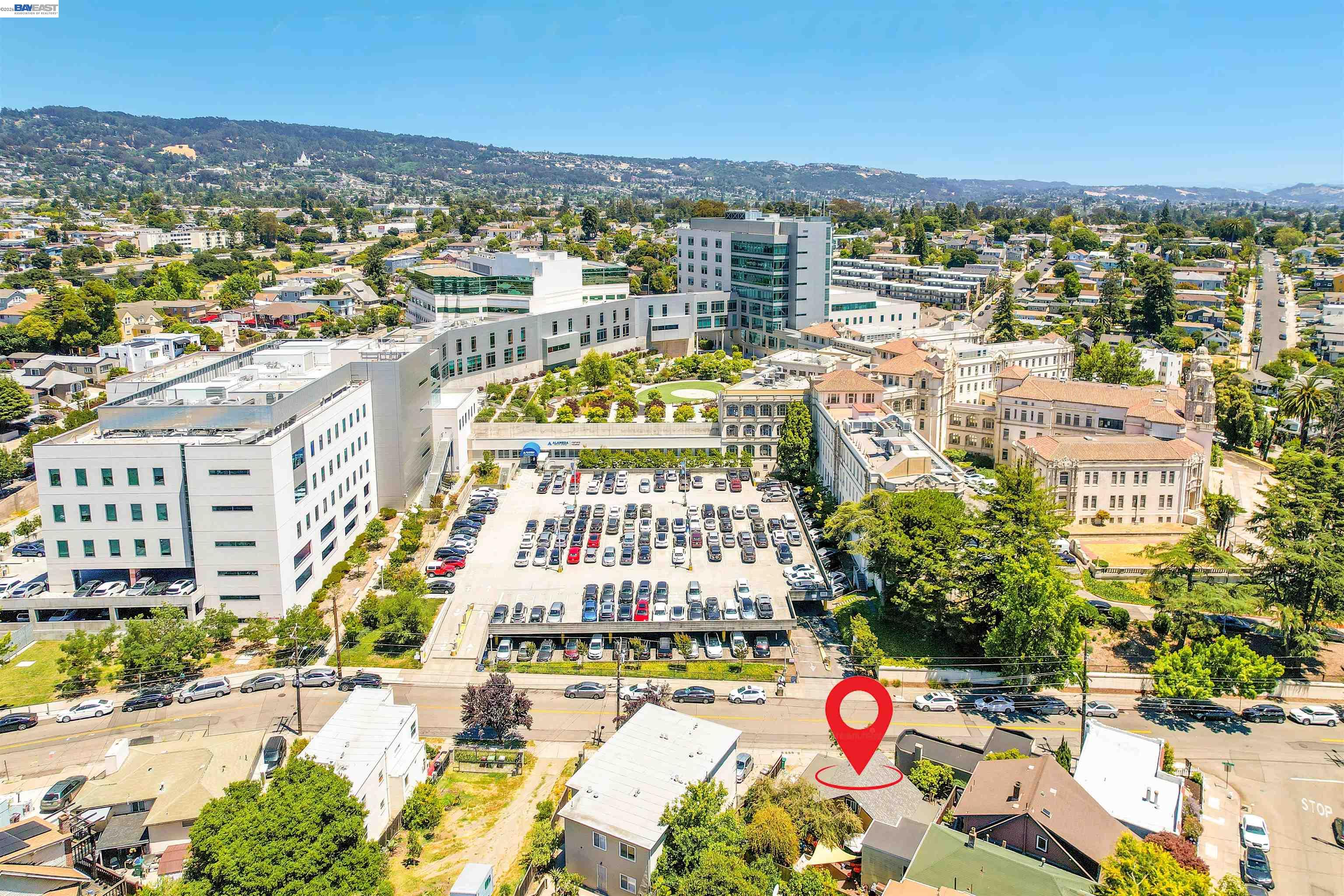 Detail Gallery Image 4 of 22 For 2821 Vallecito Pl, Oakland,  CA 94606 - 3 Beds | 1 Baths