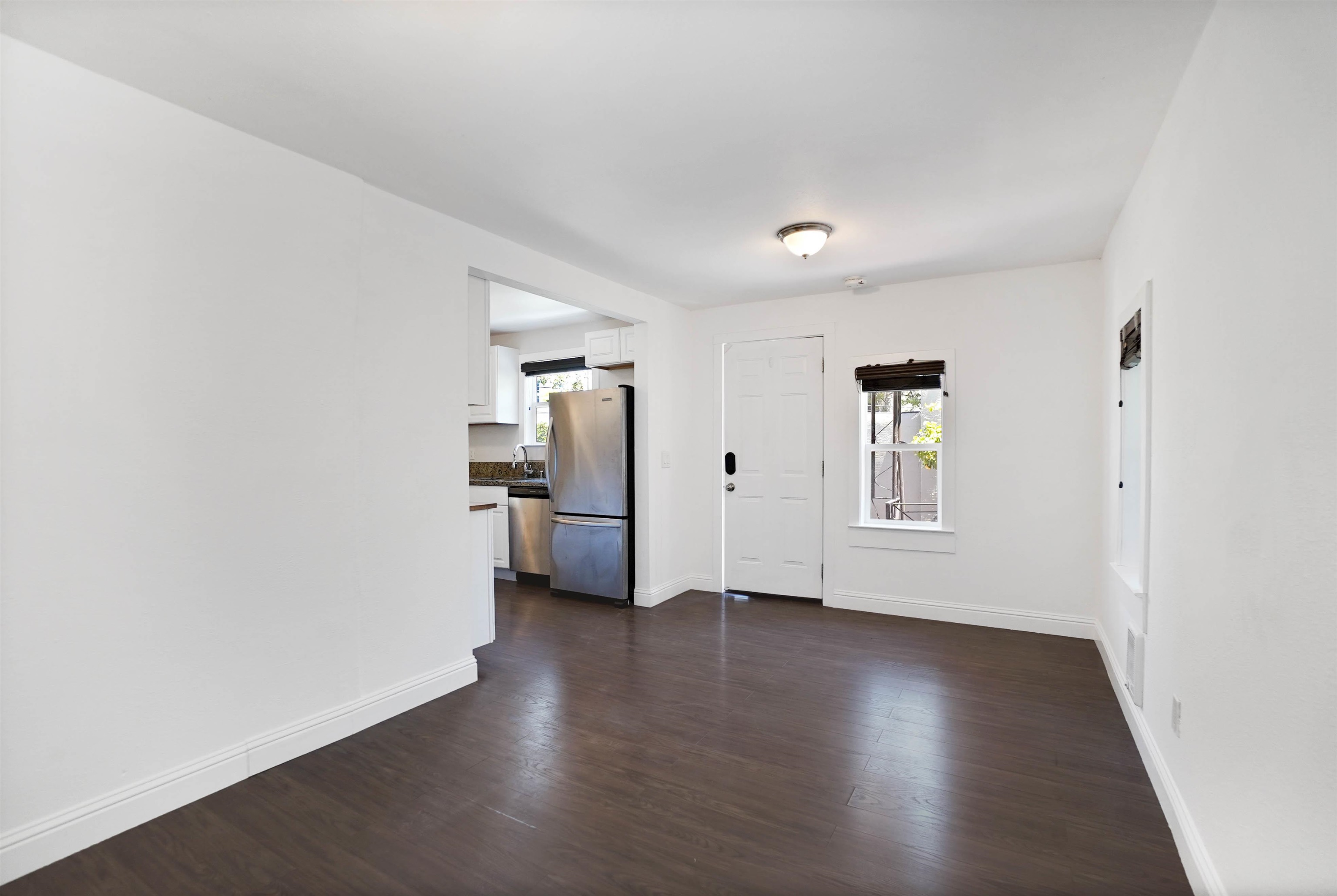 Detail Gallery Image 7 of 21 For 2821 Vallecito Pl, Oakland,  CA 94606 - 2 Beds | 1 Baths