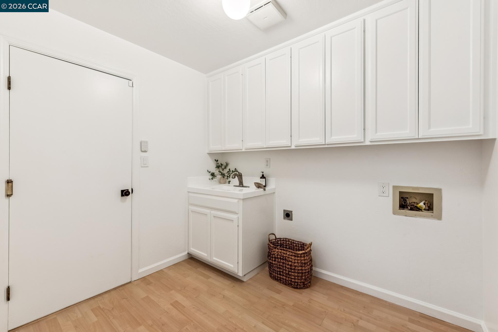 Detail Gallery Image 38 of 60 For 30 Sugar Pine Lane, Danville,  CA 94506 - 3 Beds | 2/1 Baths