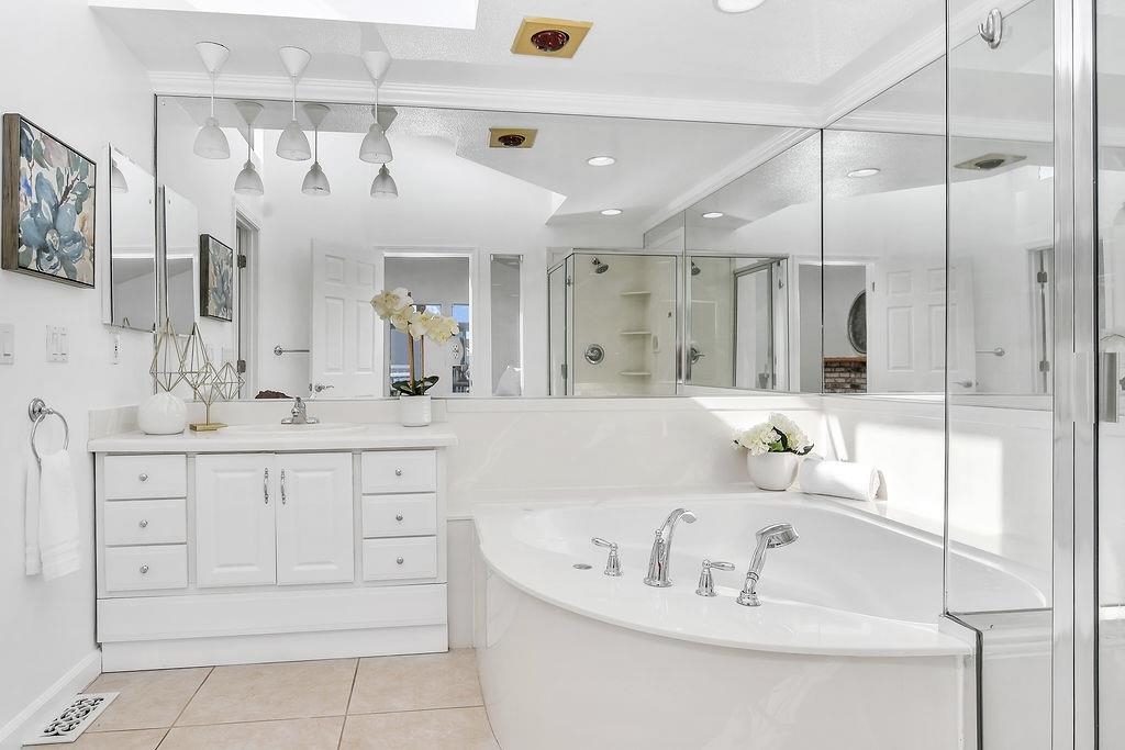 Detail Gallery Image 19 of 47 For 1240 Marina Cir, Discovery Bay,  CA 94505 - 3 Beds | 3 Baths