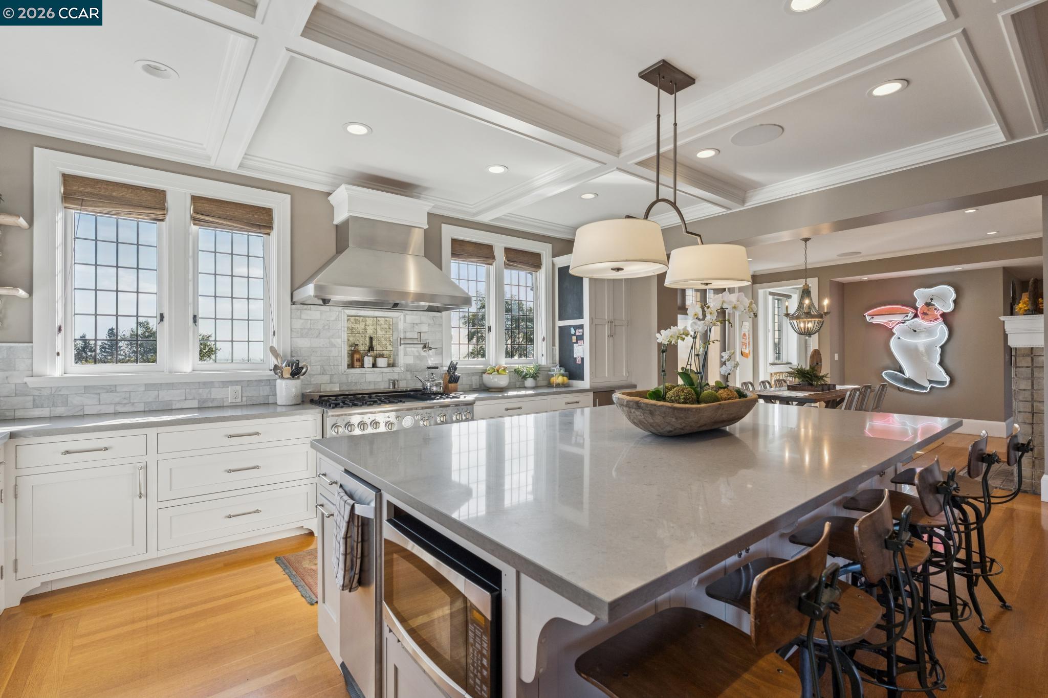 Detail Gallery Image 17 of 60 For 62 Farragut Ave, Piedmont,  CA 94610 - 6 Beds | 8/1 Baths