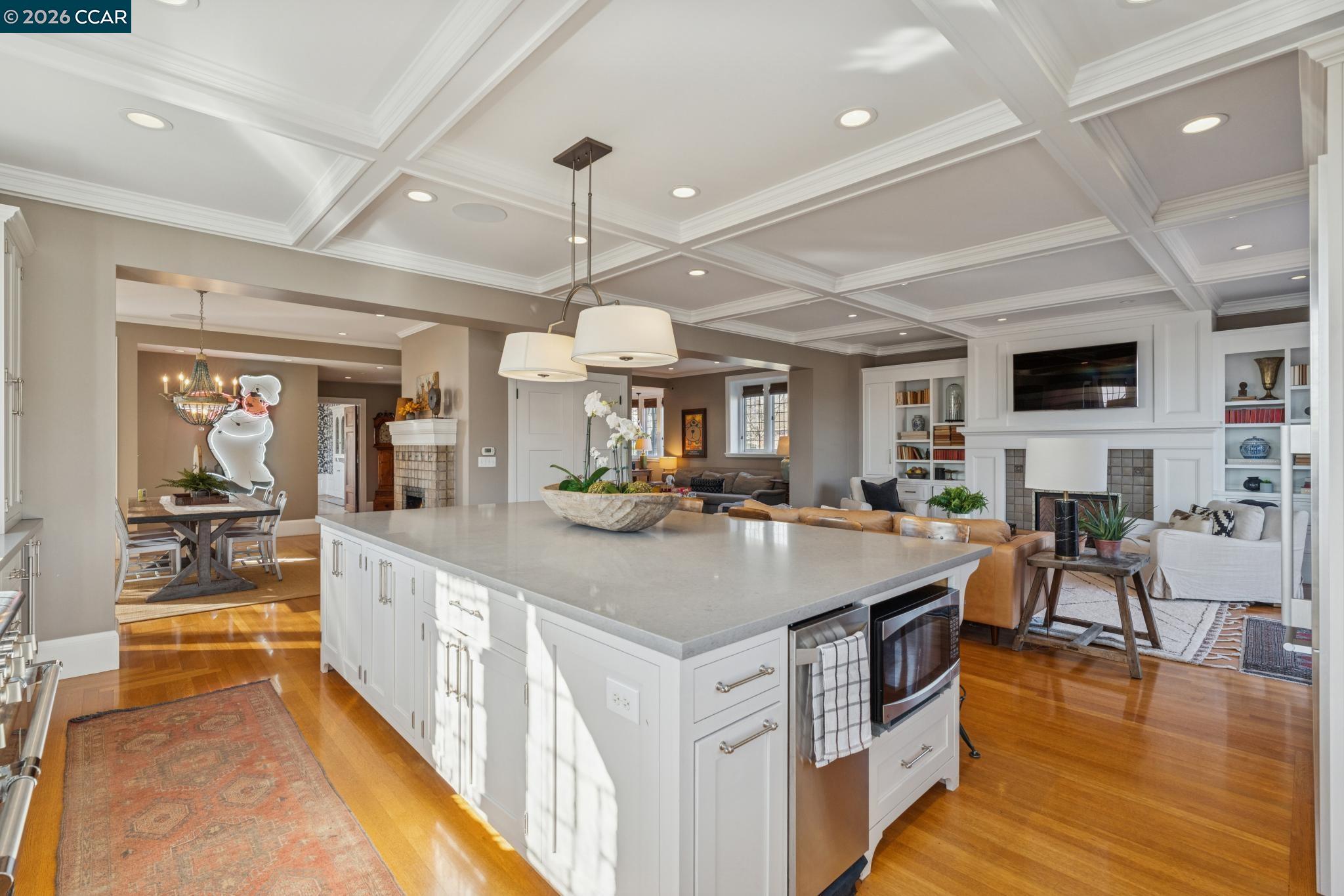 Detail Gallery Image 18 of 60 For 62 Farragut Ave, Piedmont,  CA 94610 - 6 Beds | 8/1 Baths