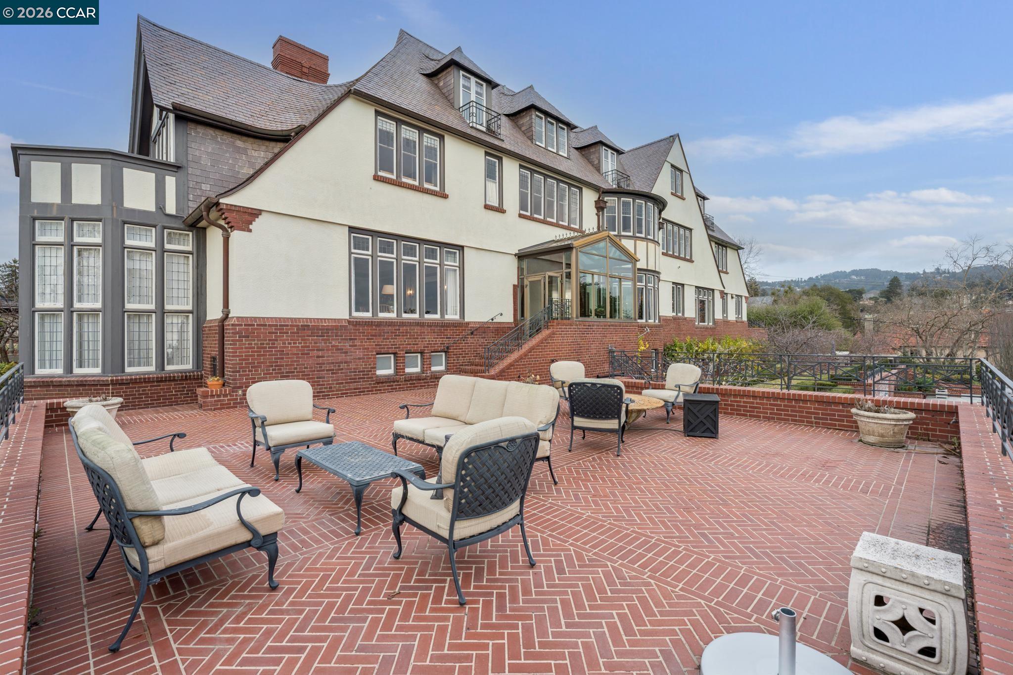 Detail Gallery Image 51 of 60 For 62 Farragut Ave, Piedmont,  CA 94610 - 6 Beds | 8/1 Baths