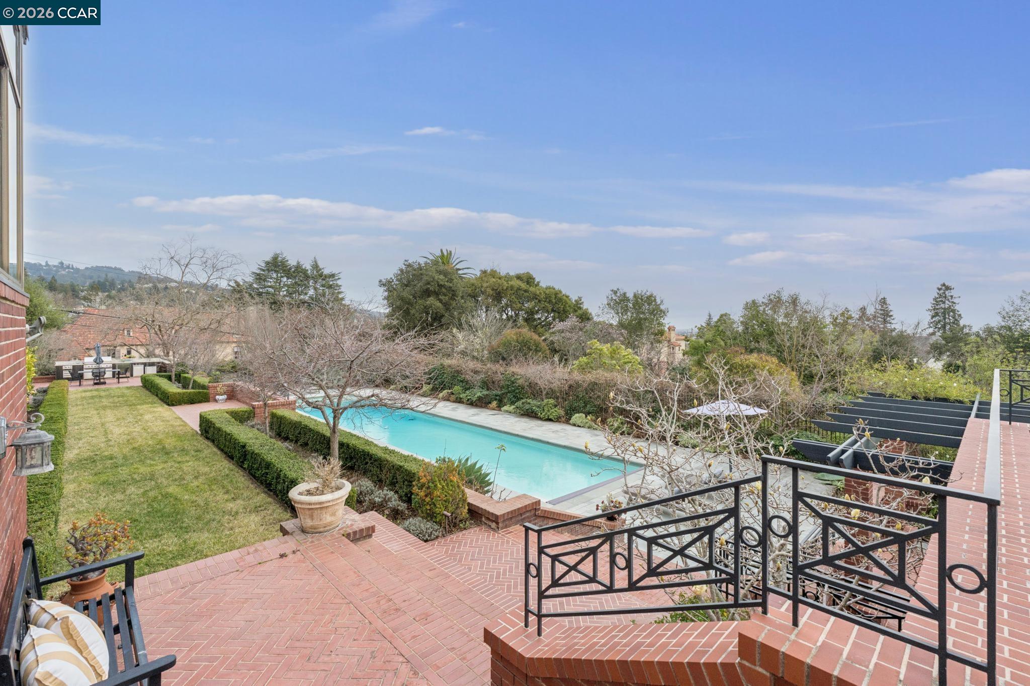 Detail Gallery Image 54 of 60 For 62 Farragut Ave, Piedmont,  CA 94610 - 6 Beds | 8/1 Baths