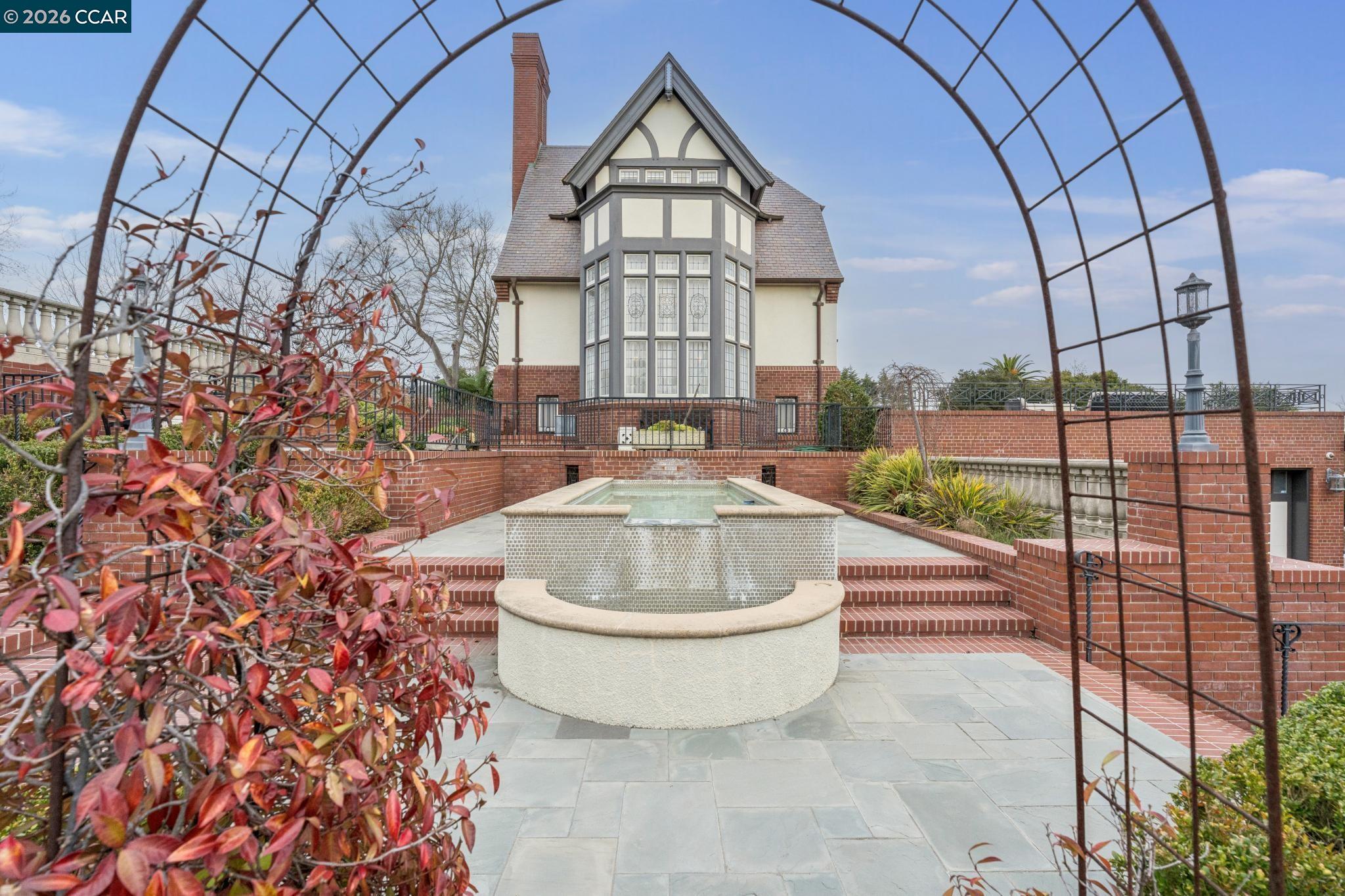 Detail Gallery Image 58 of 60 For 62 Farragut Ave, Piedmont,  CA 94610 - 6 Beds | 8/1 Baths