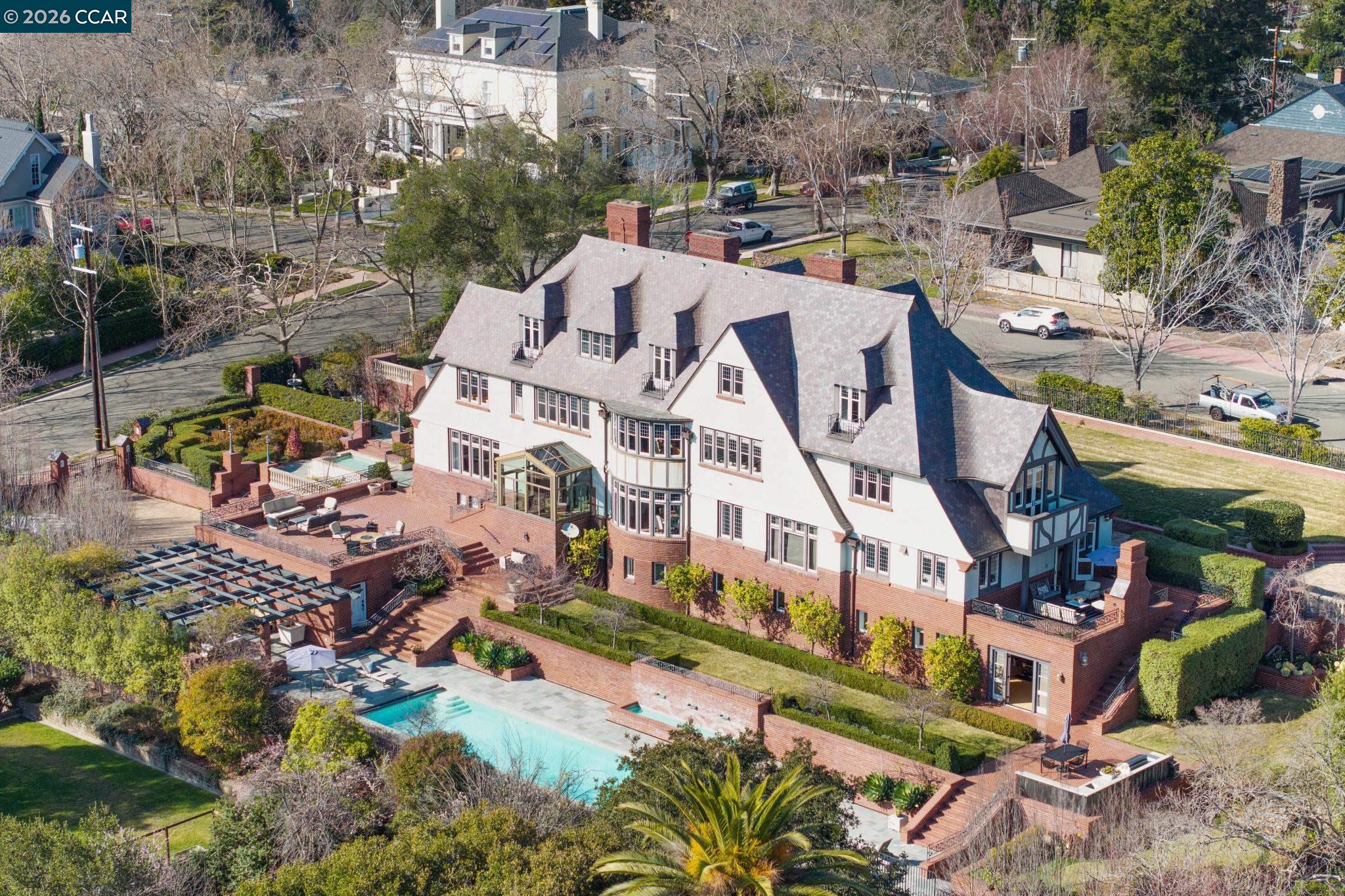 Detail Gallery Image 59 of 60 For 62 Farragut Ave, Piedmont,  CA 94610 - 6 Beds | 8/1 Baths