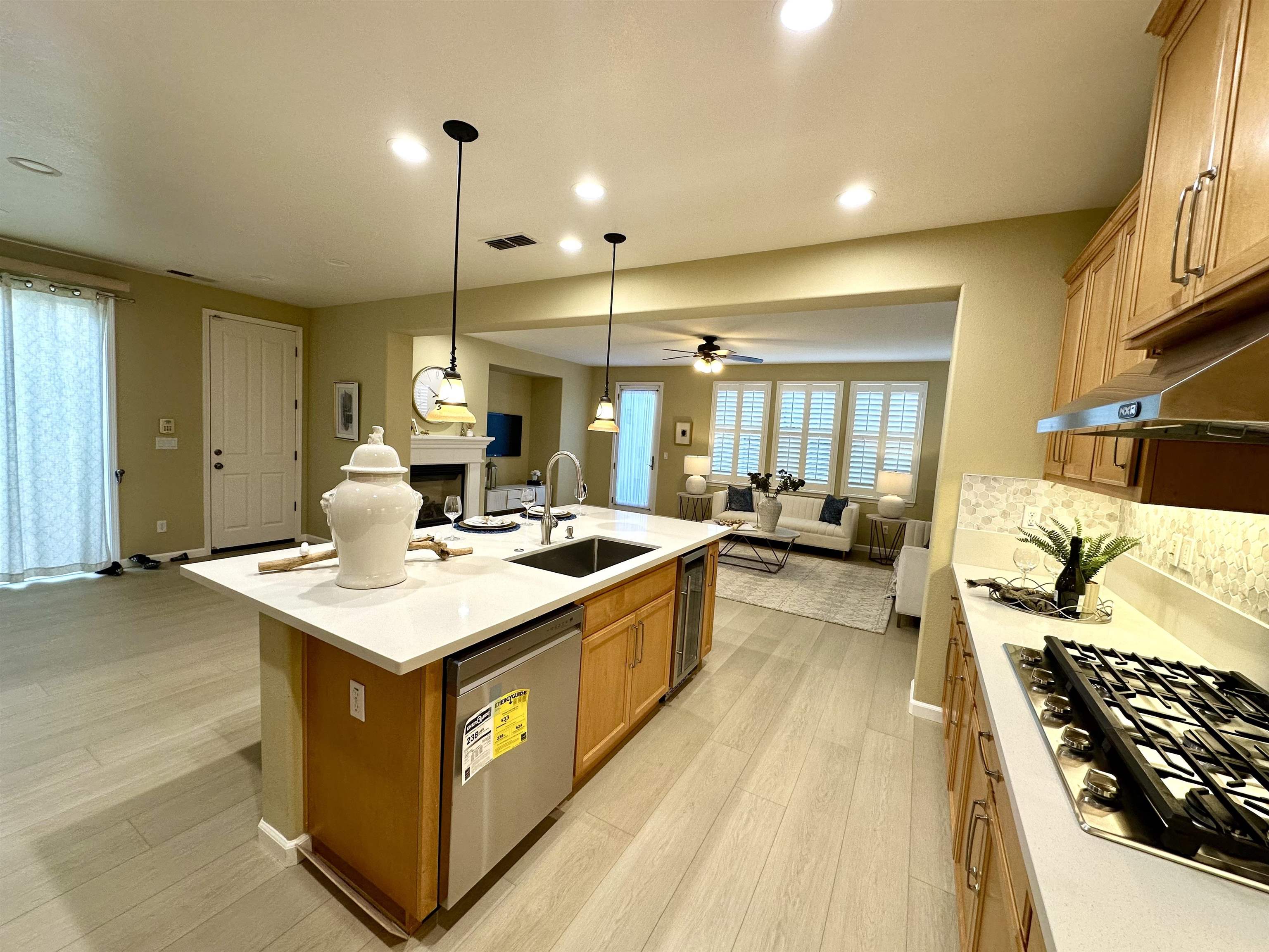 Detail Gallery Image 16 of 24 For 372 S. Caballo Street, Mountain House,  CA 95391 - 5 Beds | 3 Baths