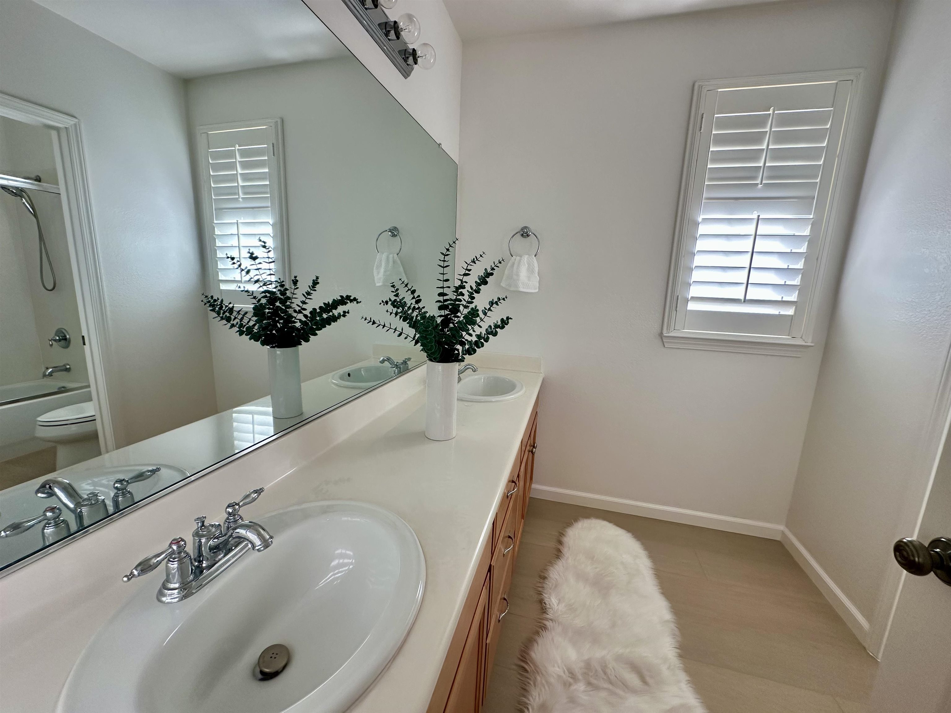 Detail Gallery Image 3 of 24 For 372 S. Caballo Street, Mountain House,  CA 95391 - 5 Beds | 3 Baths