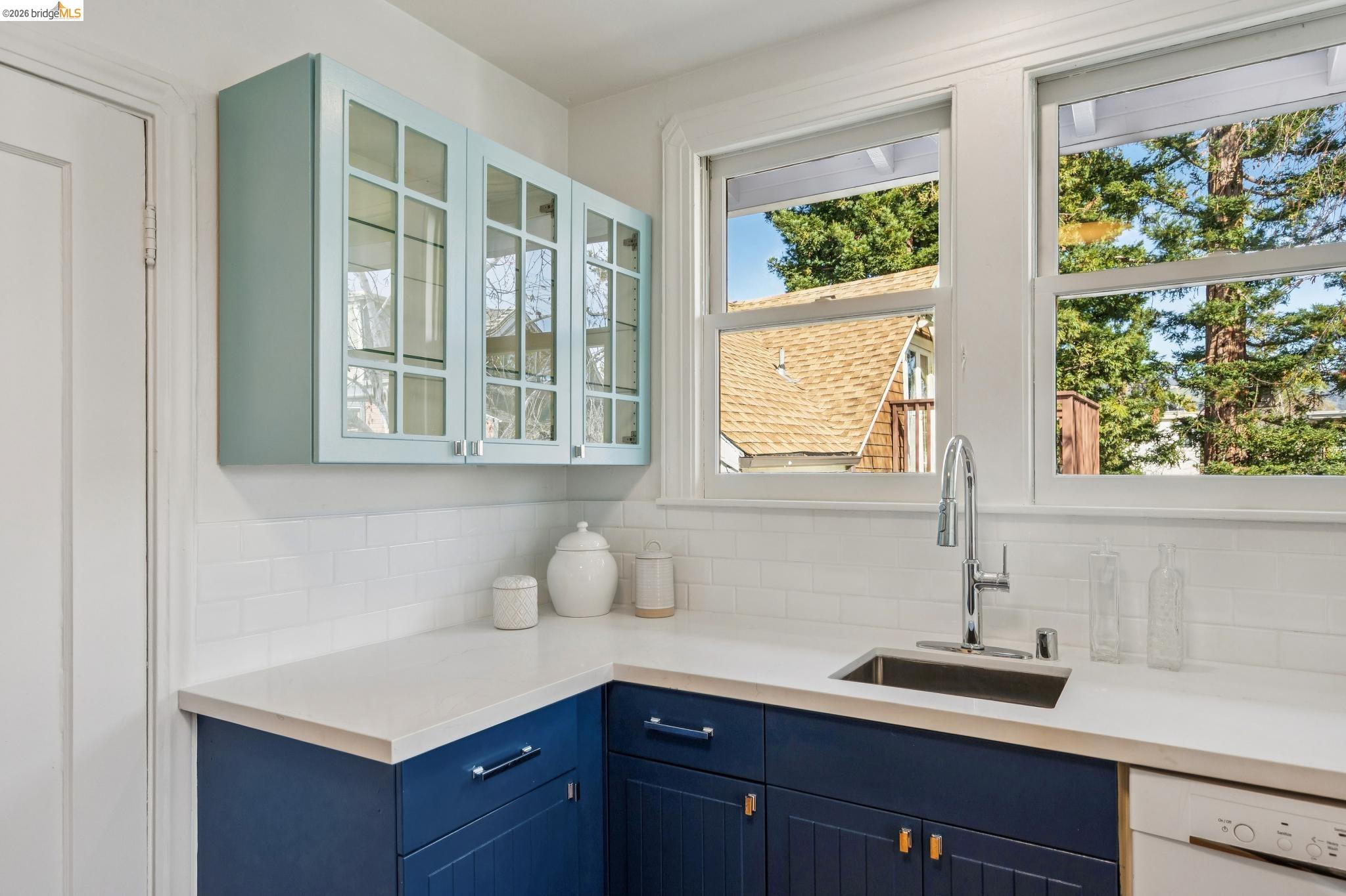 Detail Gallery Image 17 of 59 For 1207 Francisco Street #2,  Berkeley,  CA 94702 - 3 Beds | 2 Baths