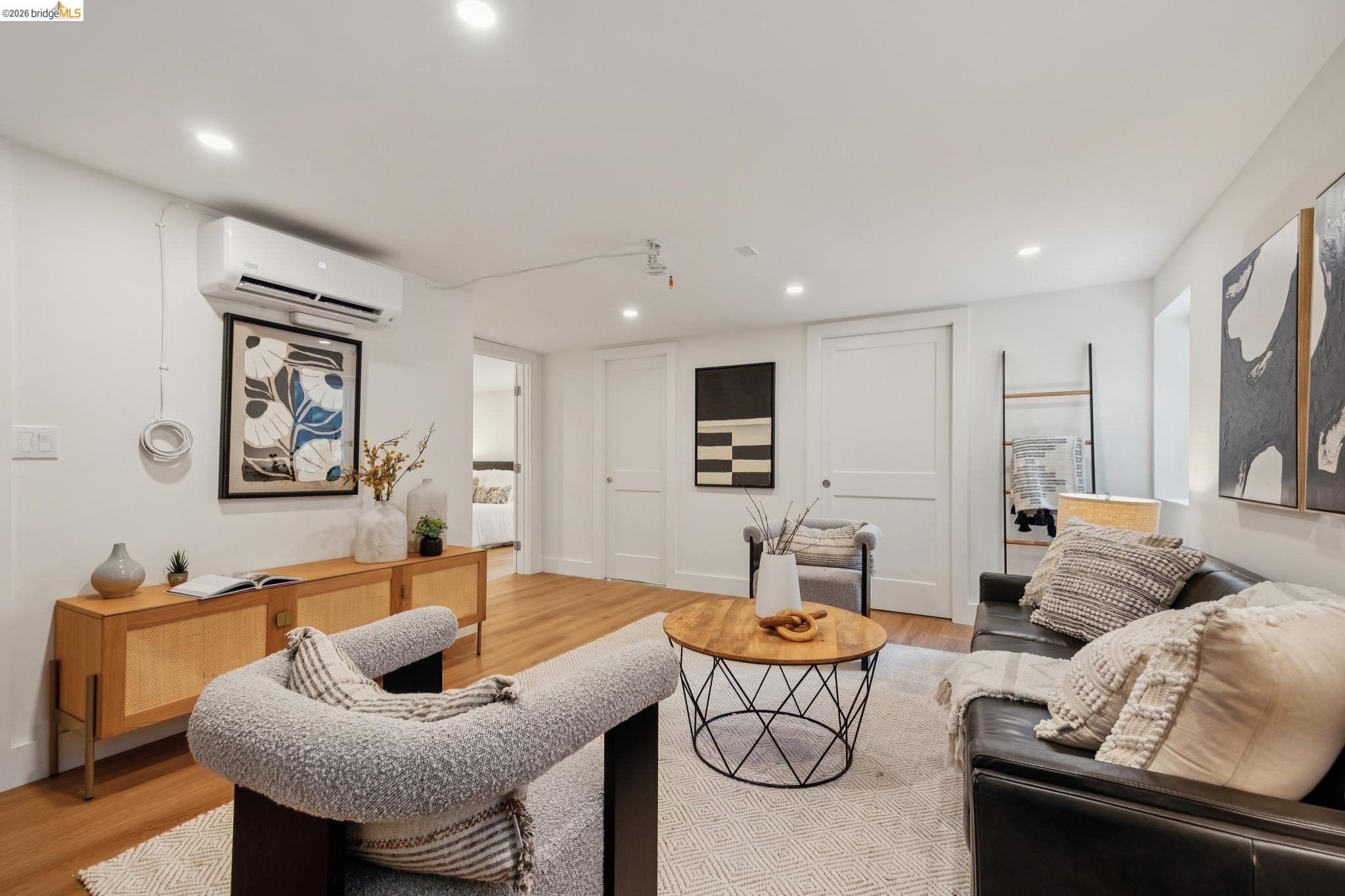 Detail Gallery Image 31 of 59 For 1207 Francisco Street #2,  Berkeley,  CA 94702 - 3 Beds | 2 Baths