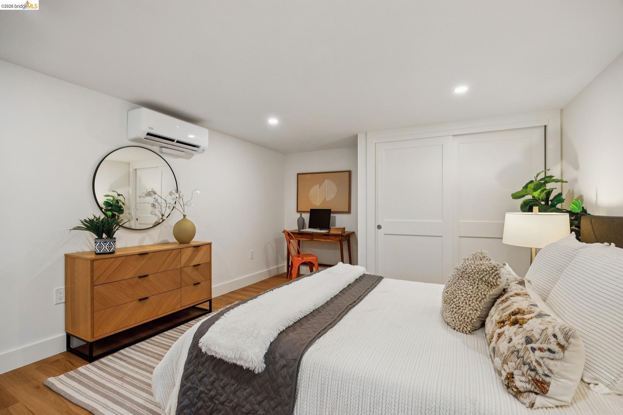 Detail Gallery Image 38 of 59 For 1207 Francisco Street #2,  Berkeley,  CA 94702 - 3 Beds | 2 Baths