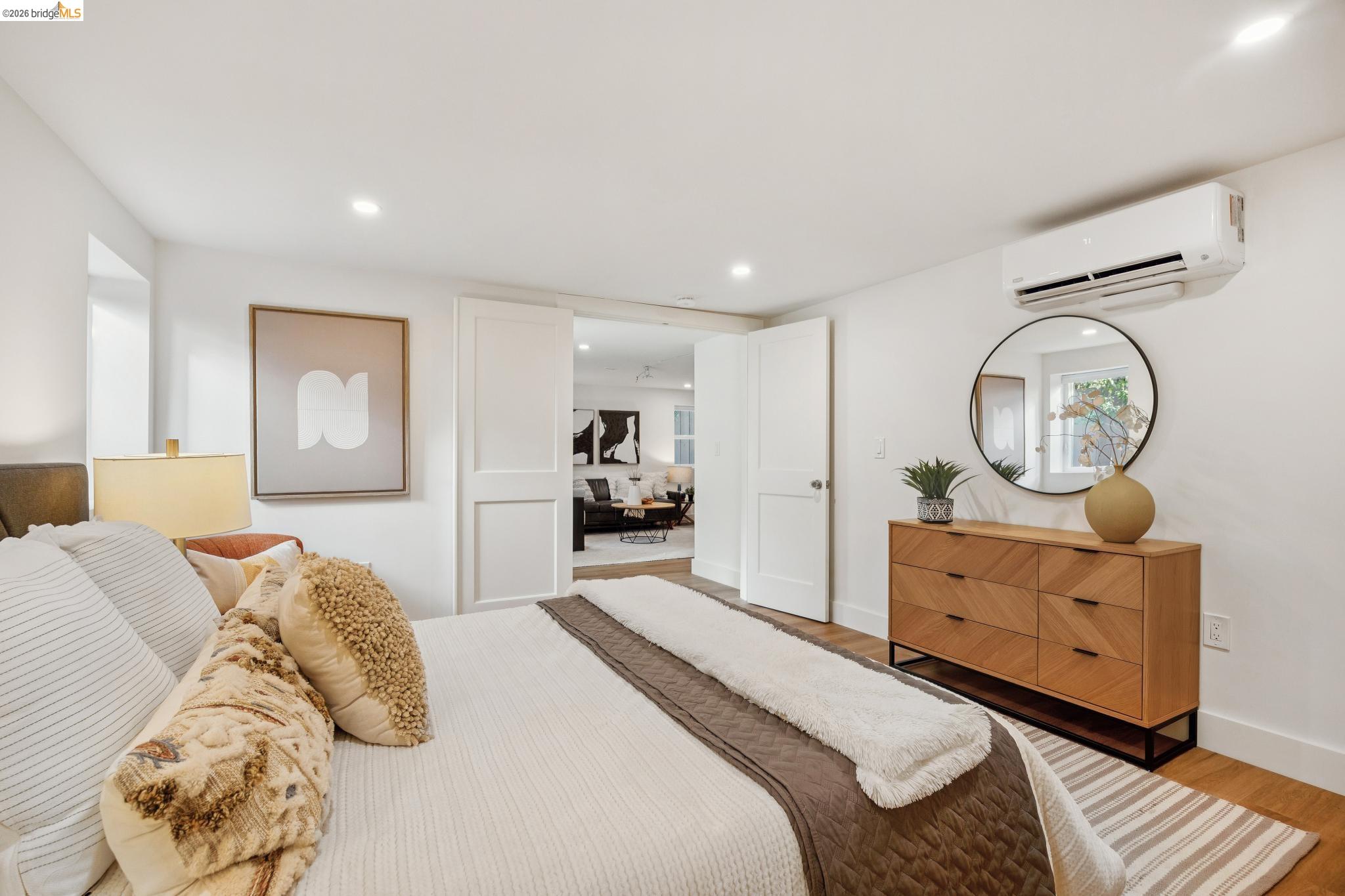 Detail Gallery Image 39 of 59 For 1207 Francisco Street #2,  Berkeley,  CA 94702 - 3 Beds | 2 Baths