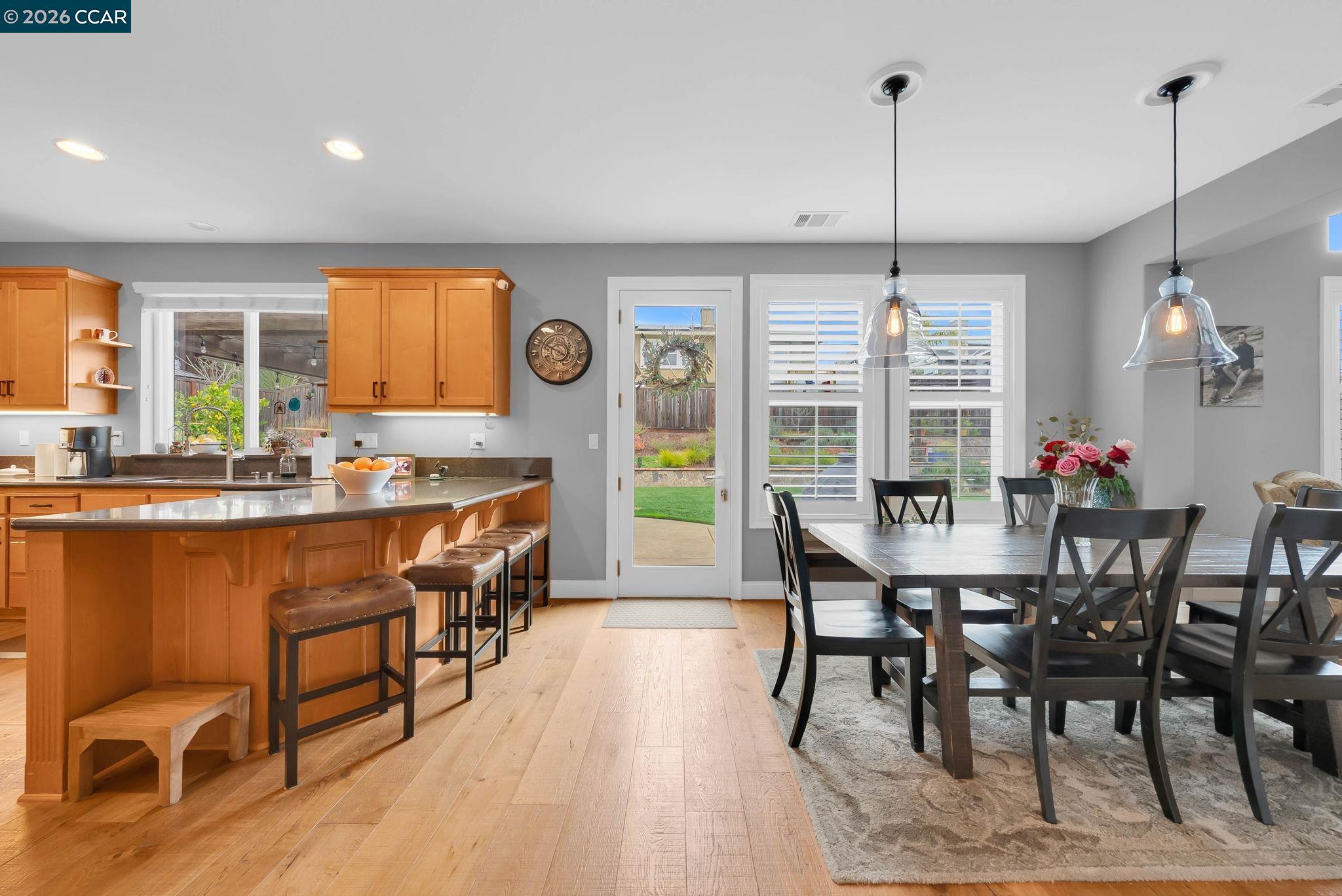 Detail Gallery Image 11 of 60 For 477 Arguello Dr, Benicia,  CA 94510 - 4 Beds | 3/1 Baths