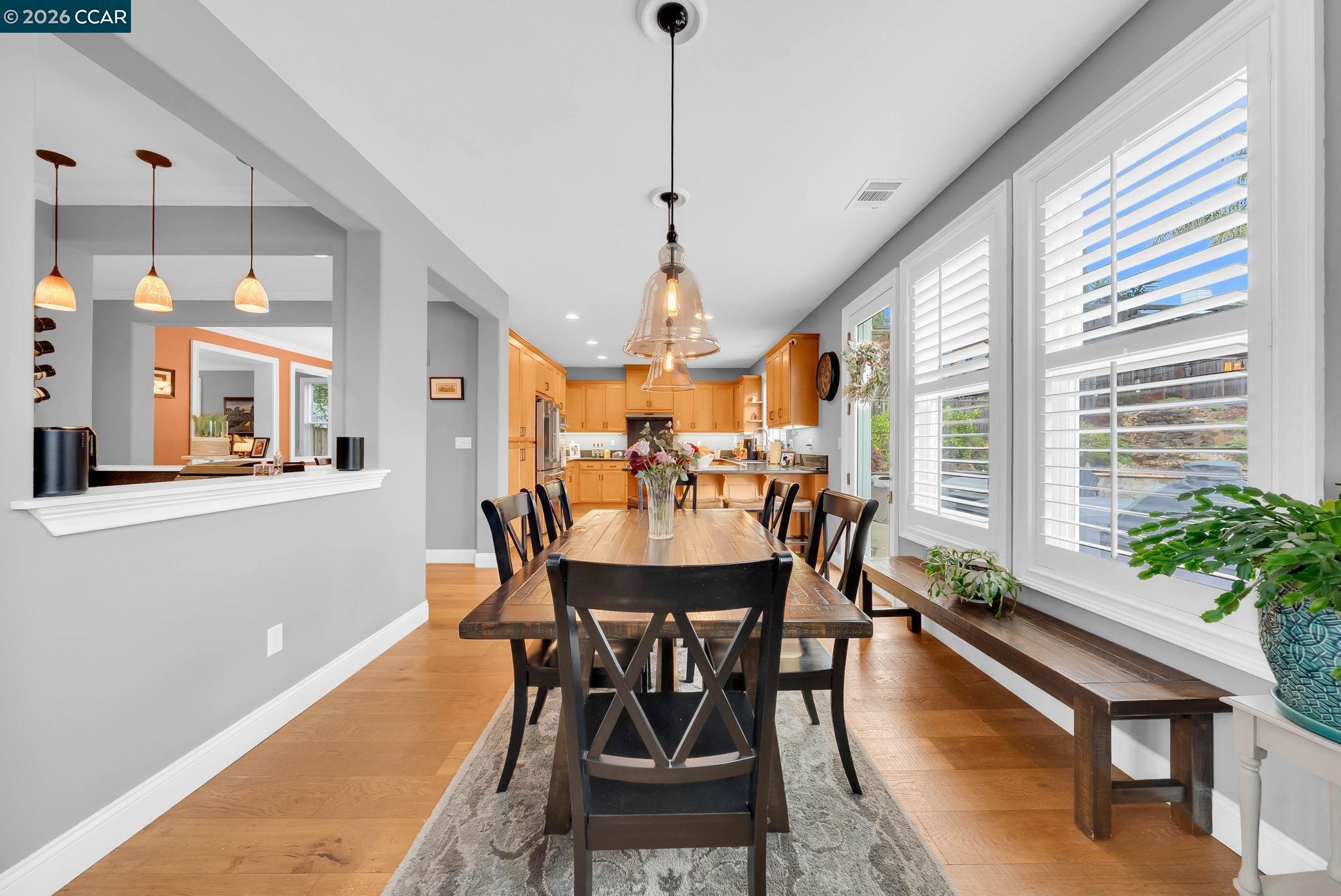 Detail Gallery Image 12 of 60 For 477 Arguello Dr, Benicia,  CA 94510 - 4 Beds | 3/1 Baths