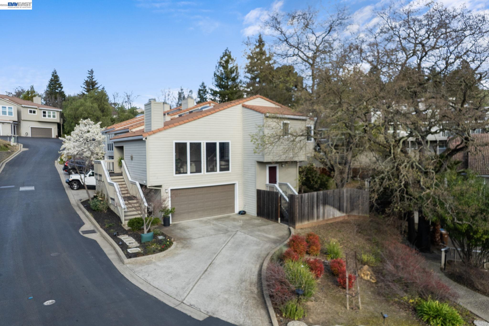 Photo #2: 41124334 Listing: Photo #2