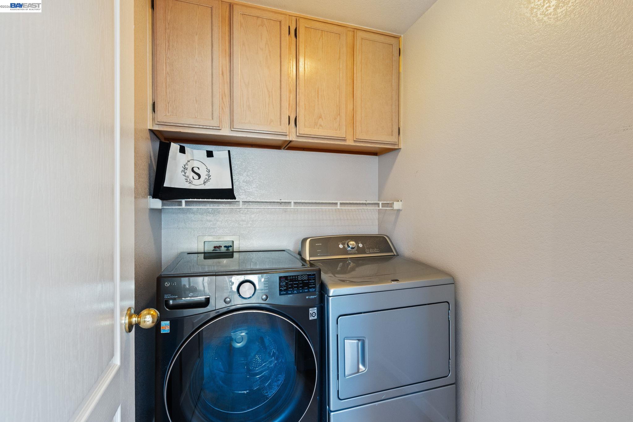 Detail Gallery Image 16 of 42 For 14 Heritage Oaks Rd, Pleasant Hill,  CA 94523 - 3 Beds | 3/1 Baths