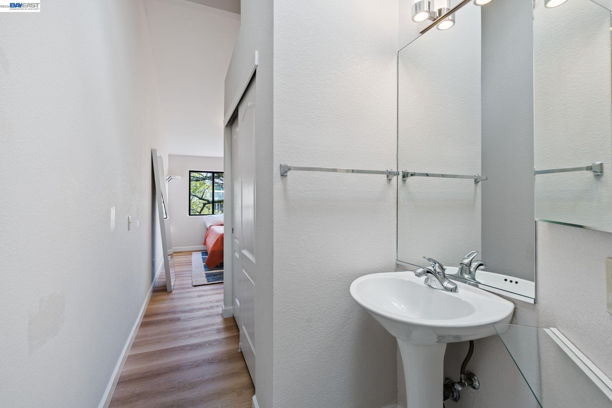 Detail Gallery Image 23 of 43 For 14 Heritage Oaks Rd, Pleasant Hill,  CA 94523 - 3 Beds | 3/1 Baths
