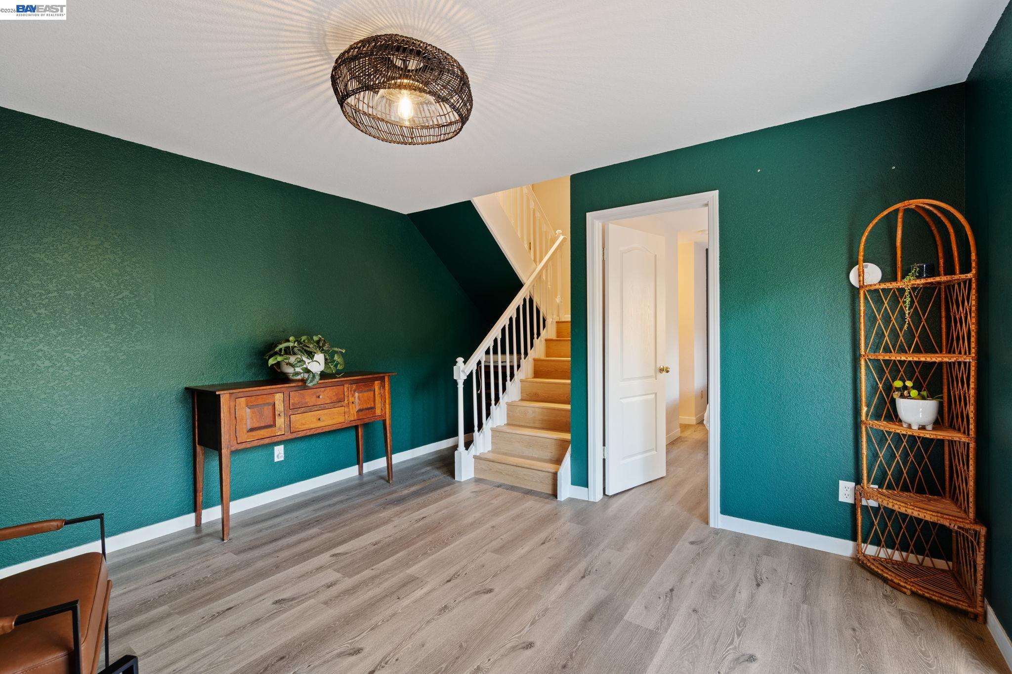 Detail Gallery Image 27 of 43 For 14 Heritage Oaks Rd, Pleasant Hill,  CA 94523 - 3 Beds | 3/1 Baths