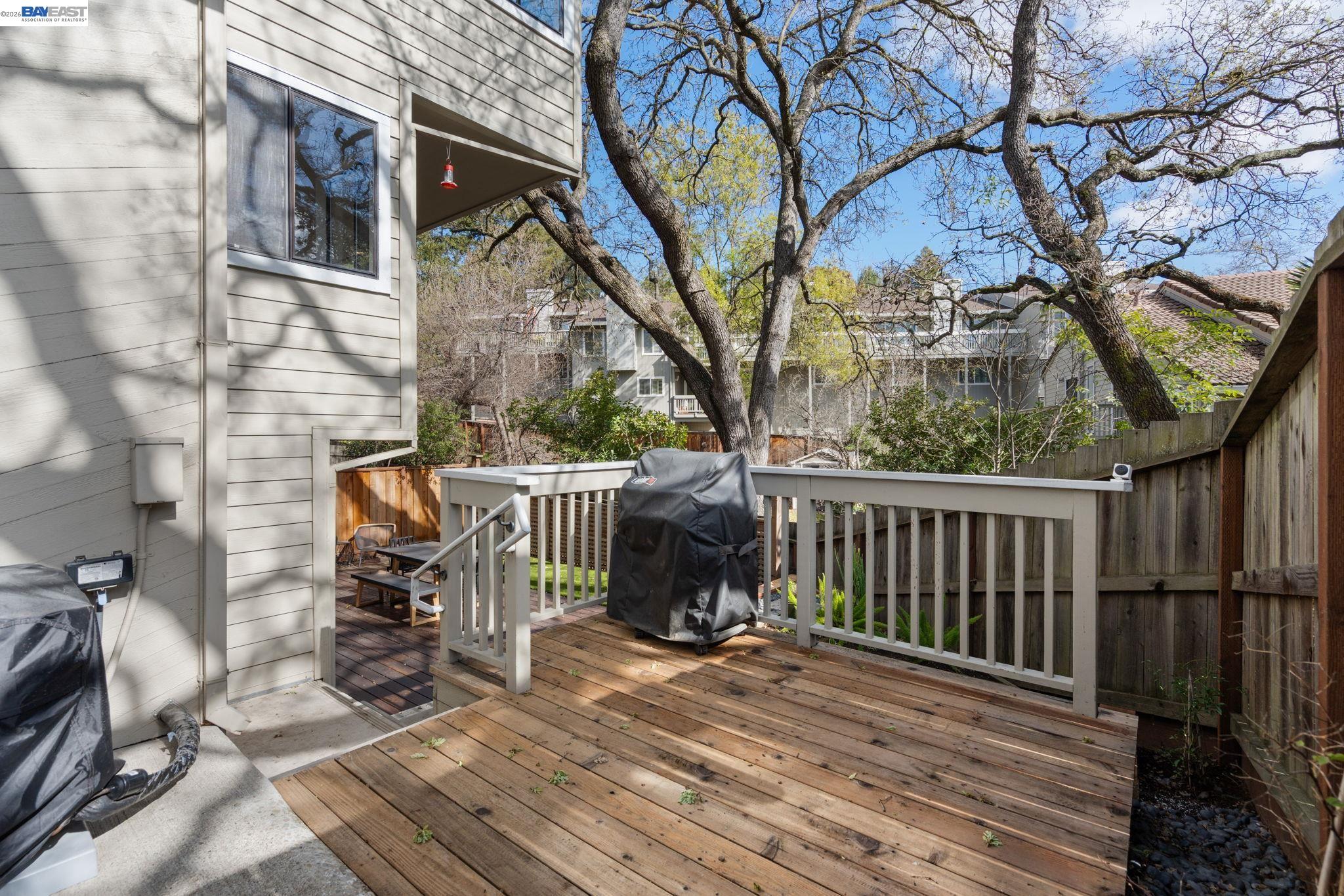 Detail Gallery Image 36 of 42 For 14 Heritage Oaks Rd, Pleasant Hill,  CA 94523 - 3 Beds | 3/1 Baths