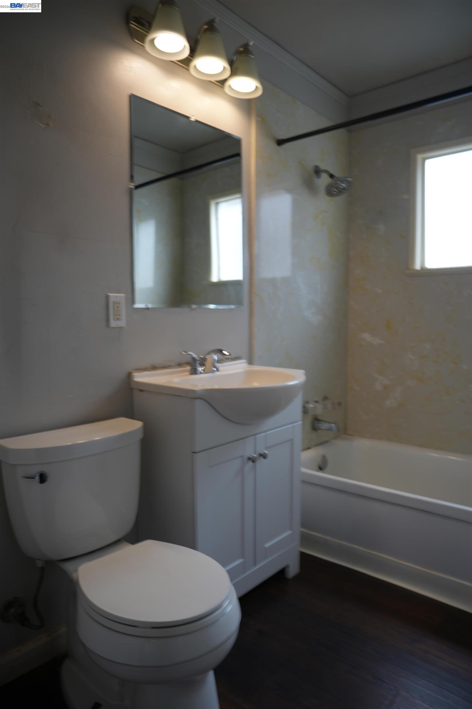 Detail Gallery Image 15 of 30 For 1021 72nd Ave, Oakland,  CA 94621 - 2 Beds | 2 Baths