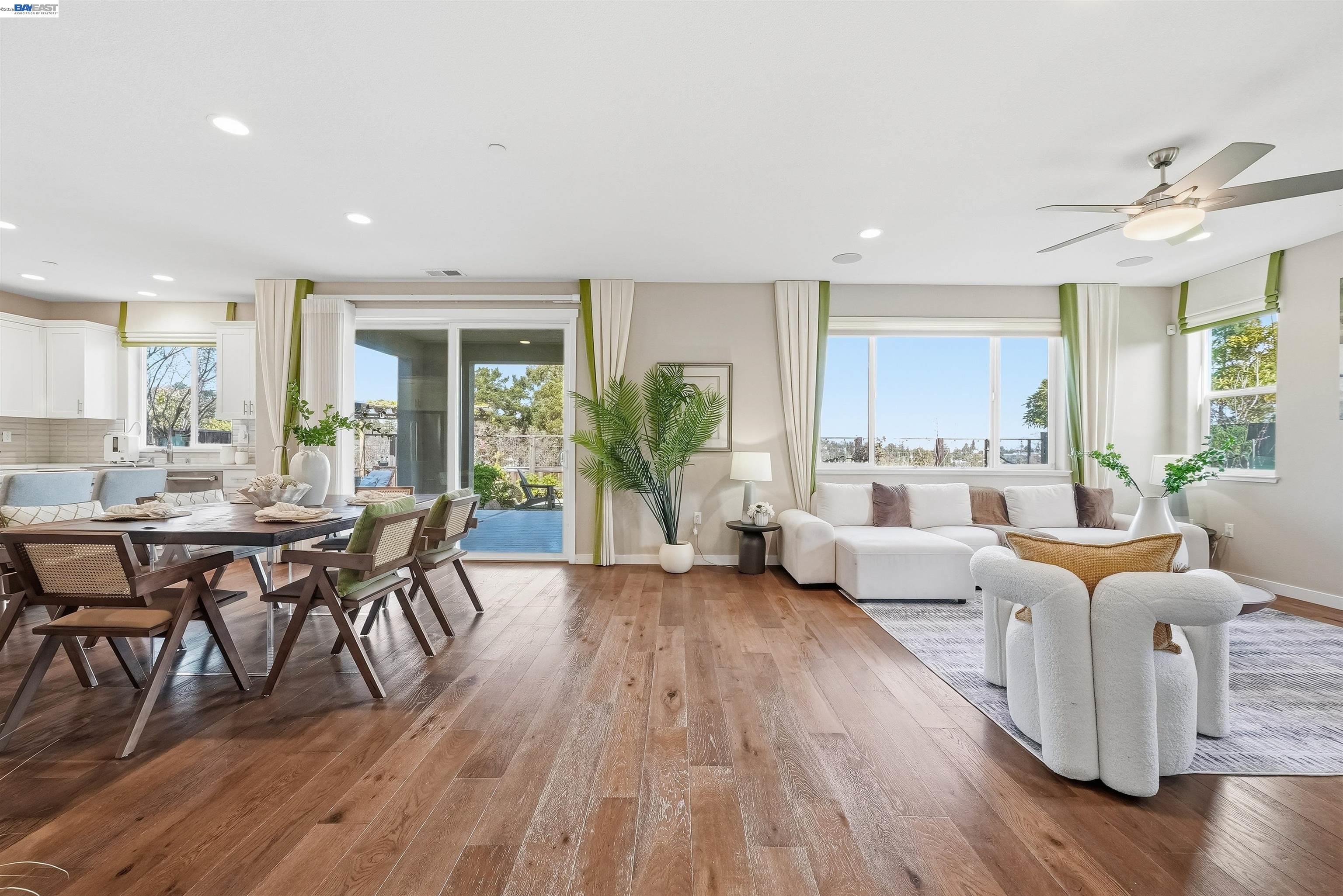 Detail Gallery Image 11 of 46 For 515 Tananger Heights Ln, Pleasant Hill,  CA 94523 - 4 Beds | 3 Baths