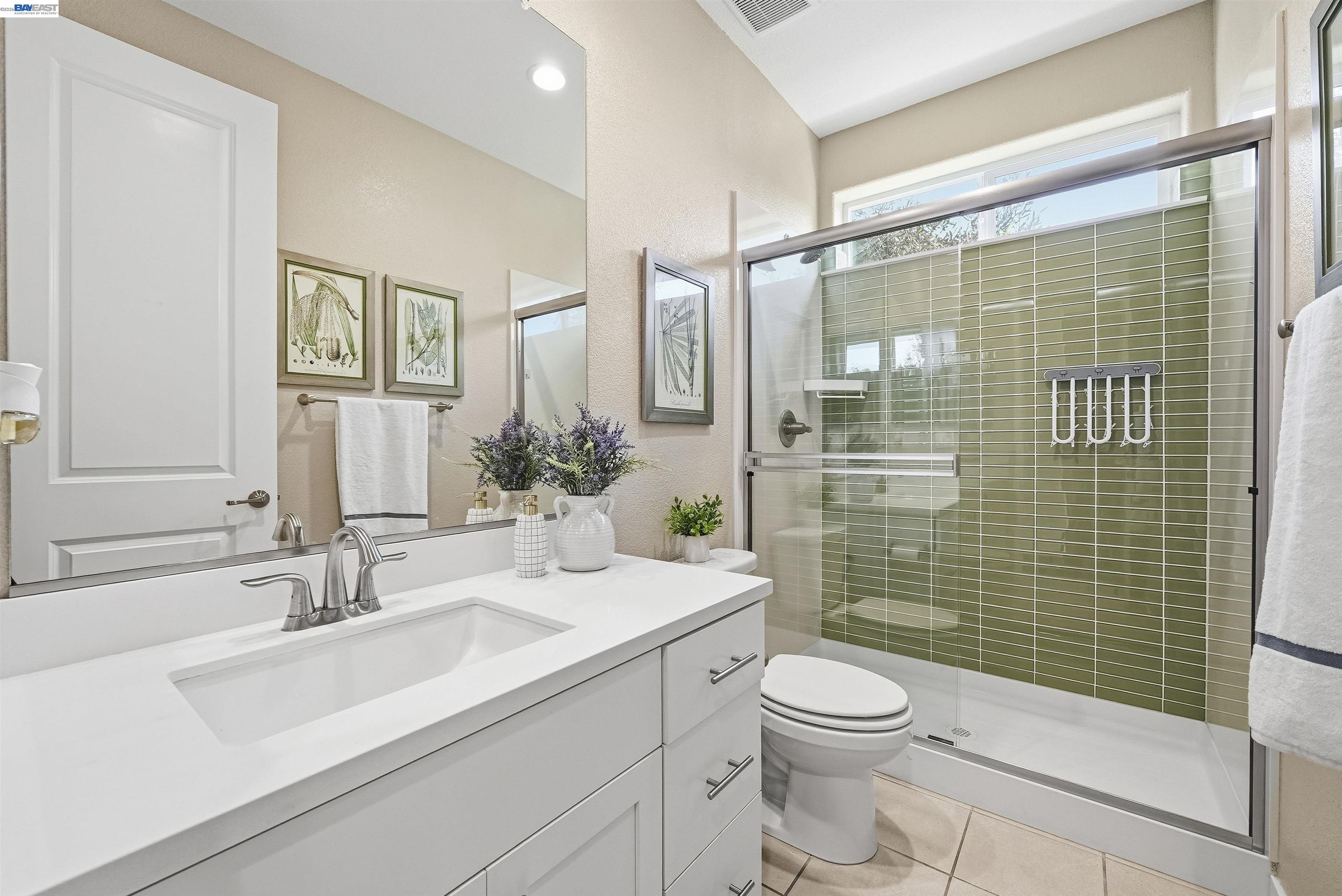 Detail Gallery Image 5 of 46 For 515 Tananger Heights Ln, Pleasant Hill,  CA 94523 - 4 Beds | 3 Baths