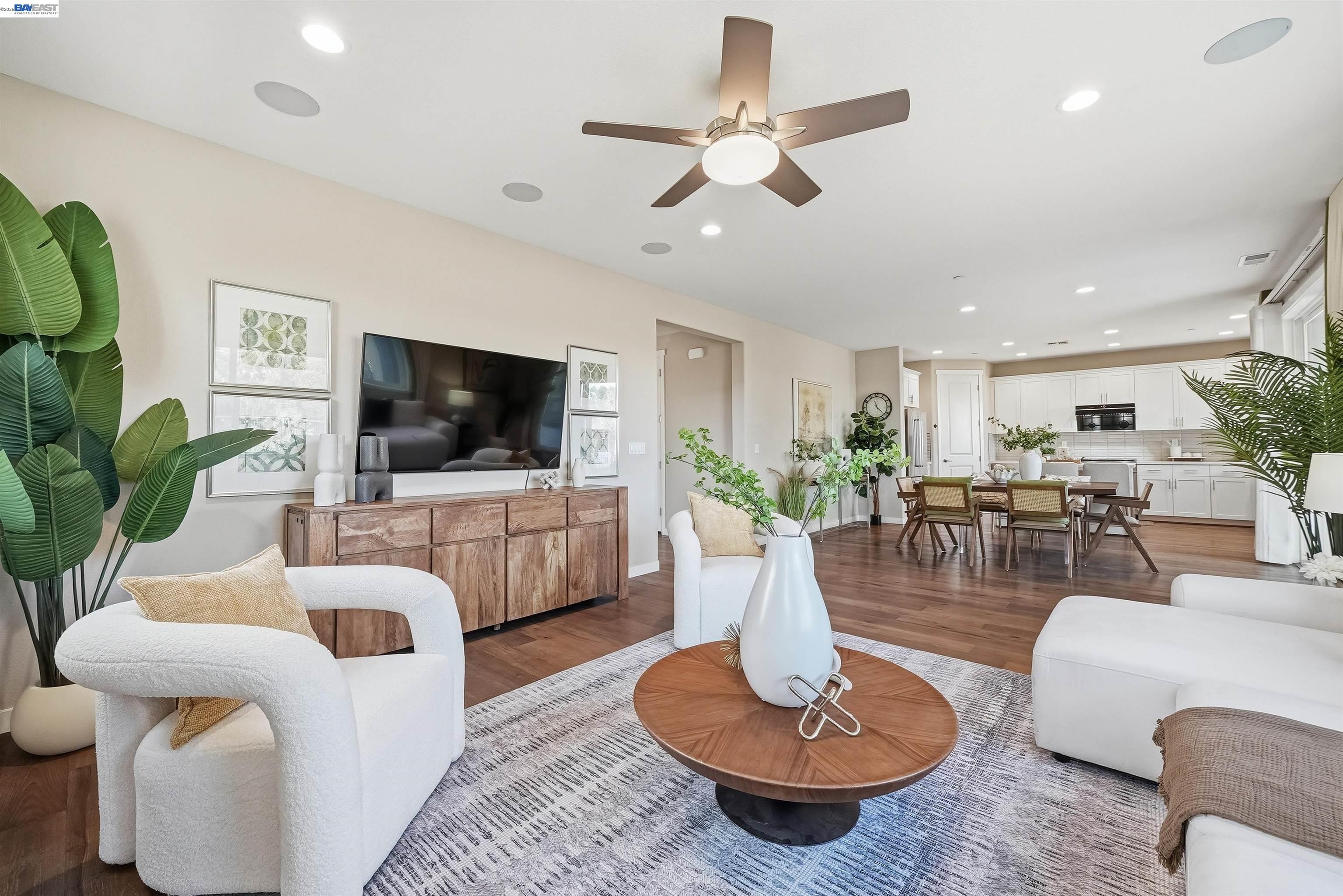 Detail Gallery Image 9 of 46 For 515 Tananger Heights Ln, Pleasant Hill,  CA 94523 - 4 Beds | 3 Baths