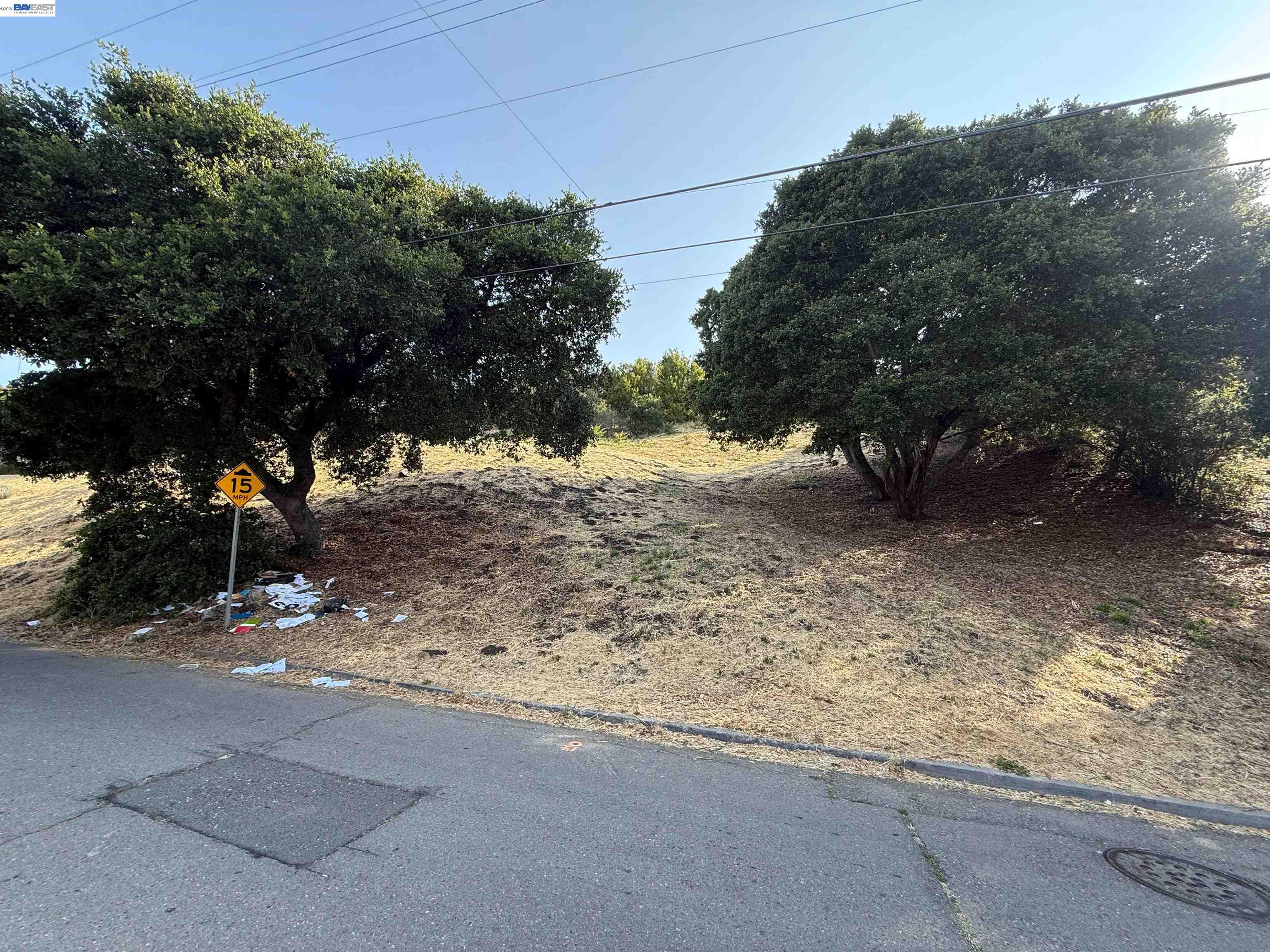 Outlook Ave, Oakland CA 94608 — photo 3