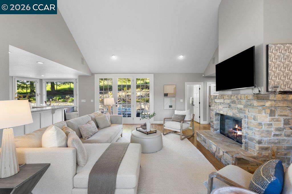 Detail Gallery Image 19 of 49 For 10 Crownridge Dr, Danville,  CA 94506 - 4 Beds | 3/1 Baths