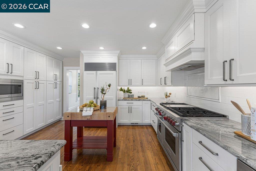 Detail Gallery Image 8 of 49 For 10 Crownridge Dr, Danville,  CA 94506 - 4 Beds | 3/1 Baths