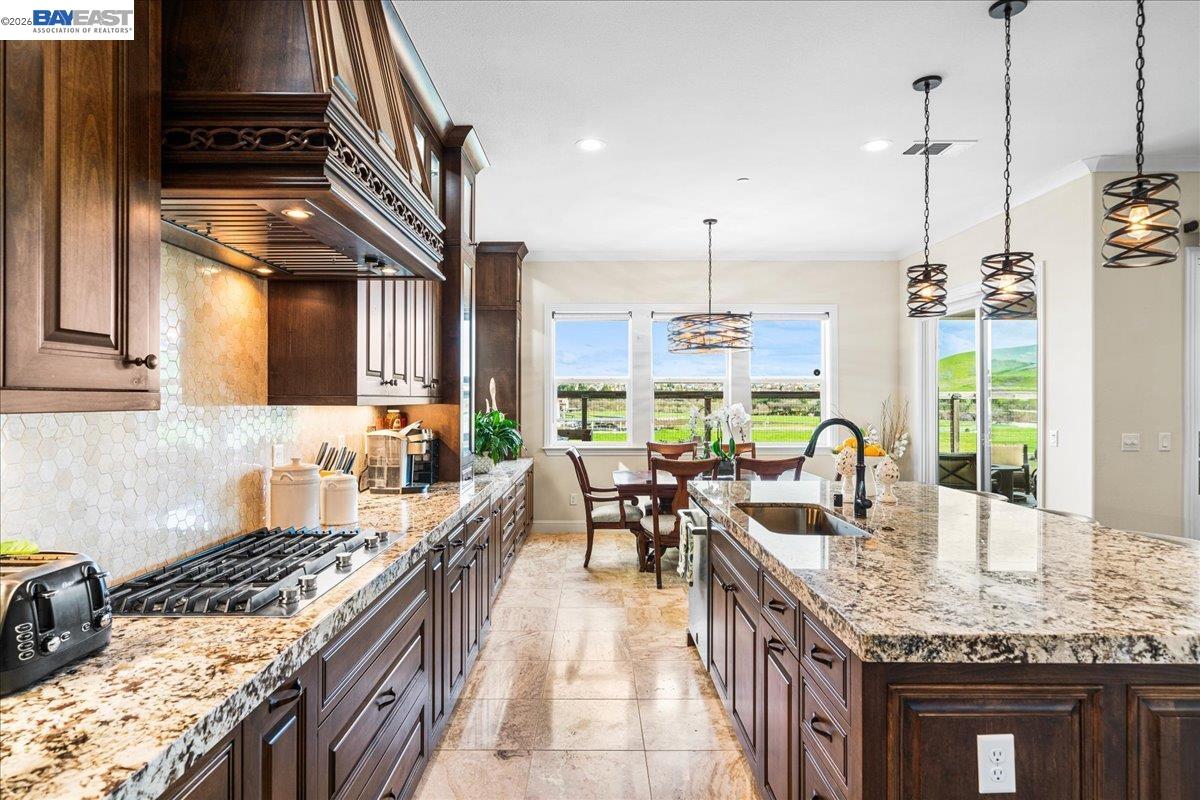 Detail Gallery Image 12 of 41 For 205 Zinnia Ct, San Ramon,  CA 94582 - 4 Beds | 3/1 Baths