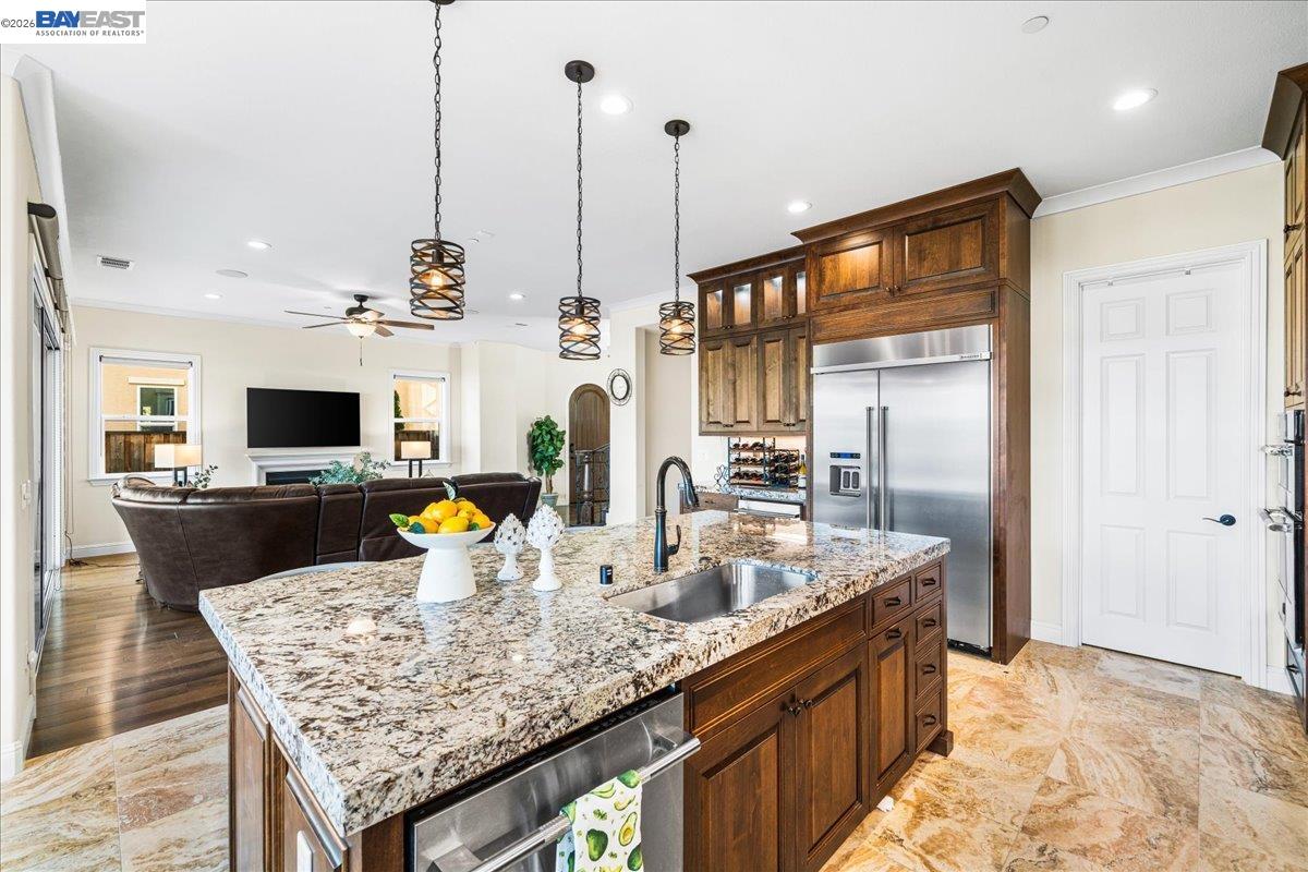 Detail Gallery Image 14 of 41 For 205 Zinnia Ct, San Ramon,  CA 94582 - 4 Beds | 3/1 Baths