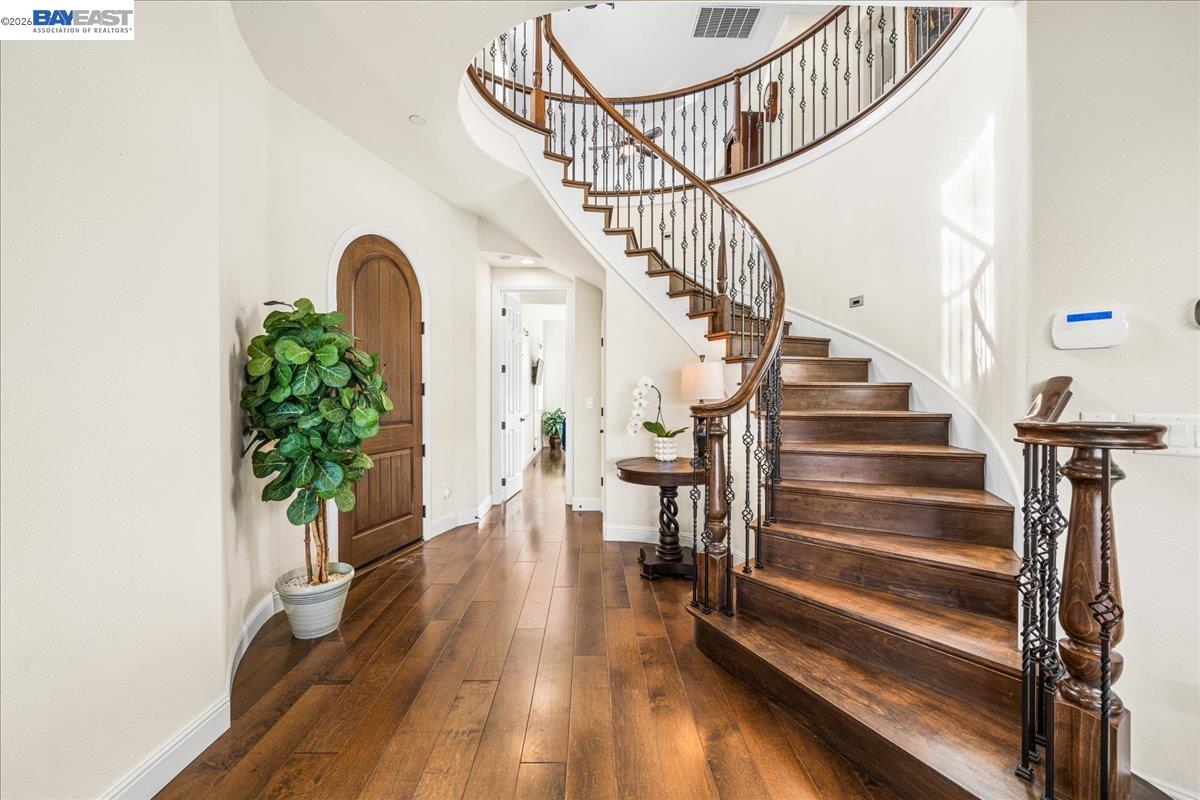 Detail Gallery Image 3 of 41 For 205 Zinnia Ct, San Ramon,  CA 94582 - 4 Beds | 3/1 Baths