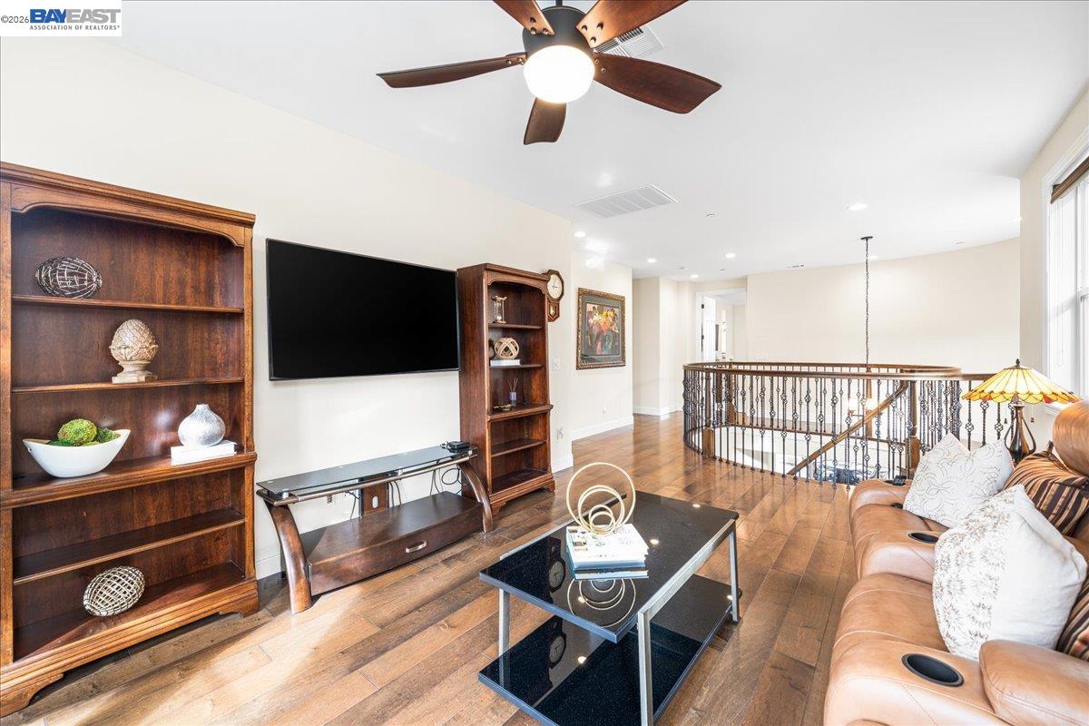 Detail Gallery Image 34 of 41 For 205 Zinnia Ct, San Ramon,  CA 94582 - 4 Beds | 3/1 Baths