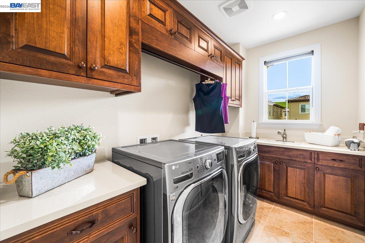 Detail Gallery Image 35 of 41 For 205 Zinnia Ct, San Ramon,  CA 94582 - 4 Beds | 3/1 Baths