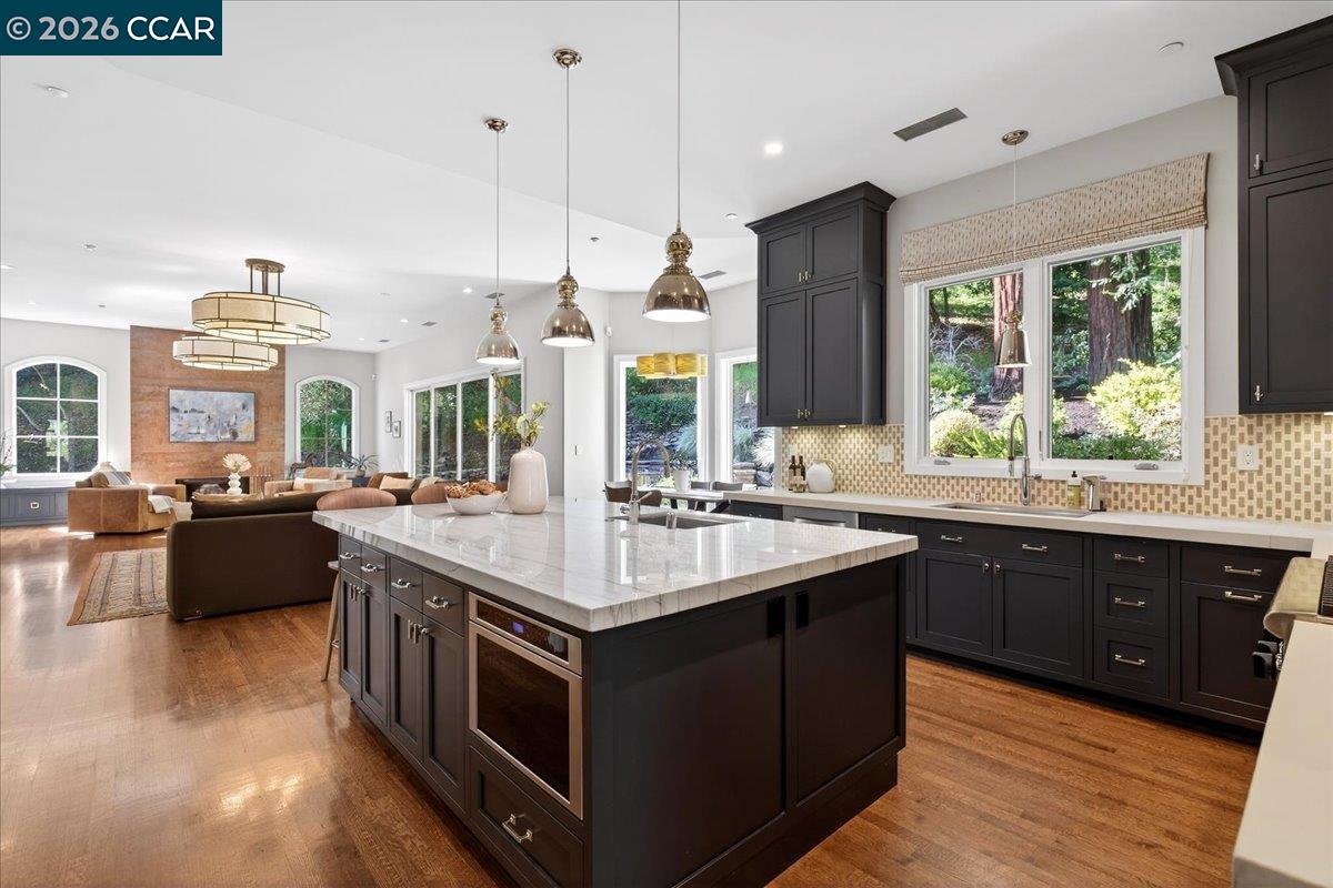 Detail Gallery Image 12 of 60 For 20 Monticello Ct, Lafayette,  CA 94549 - 5 Beds | 4/1 Baths