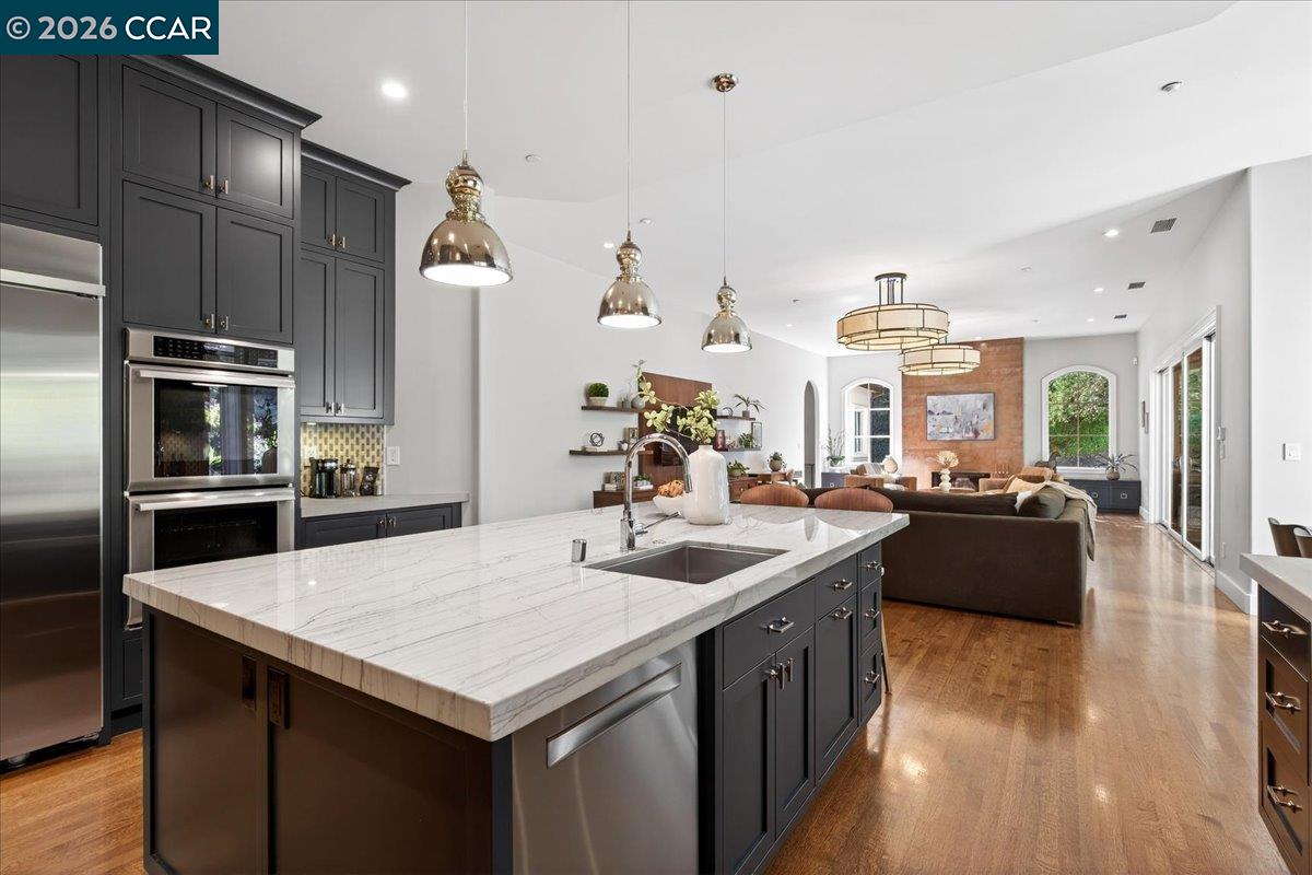 Detail Gallery Image 15 of 60 For 20 Monticello Ct, Lafayette,  CA 94549 - 5 Beds | 4/1 Baths