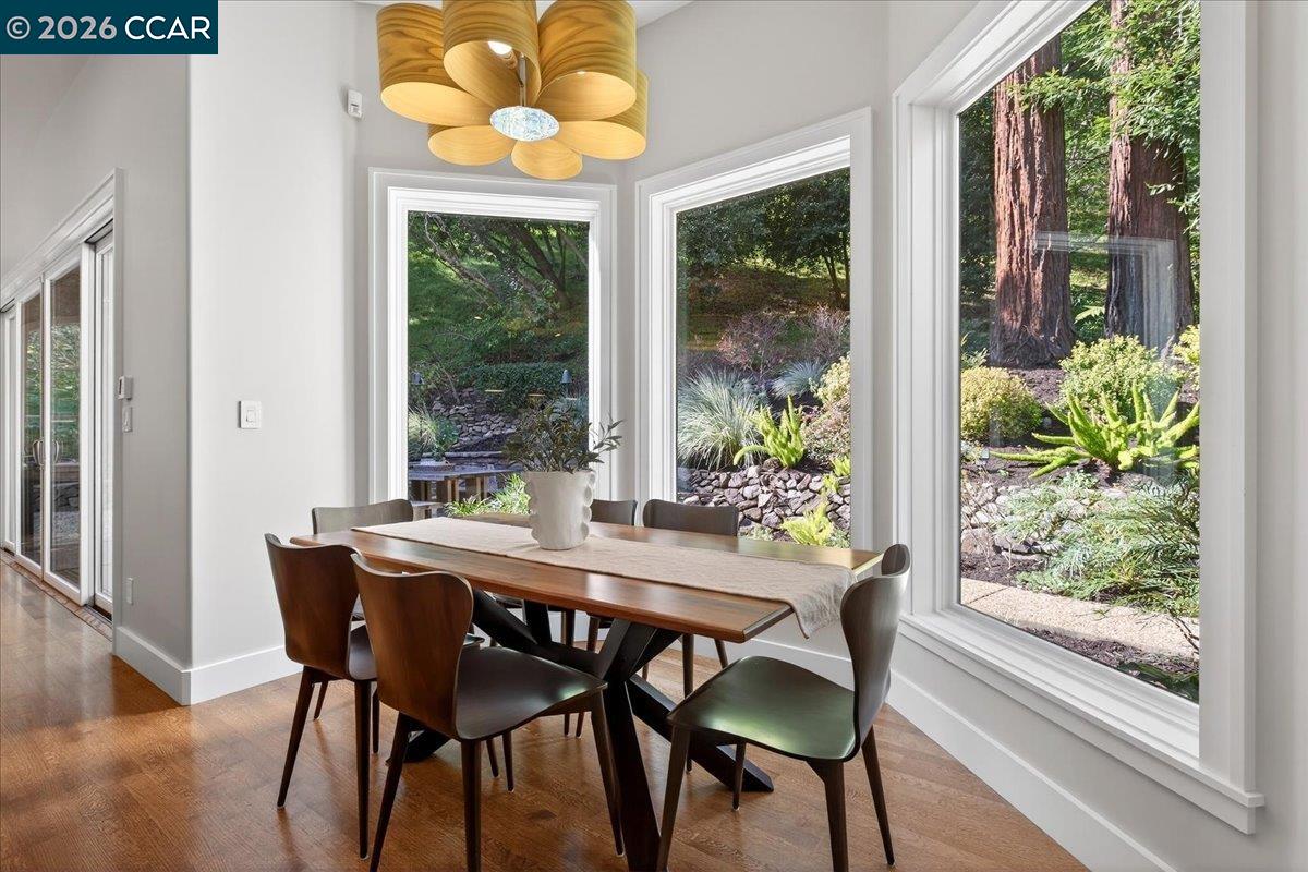 Detail Gallery Image 16 of 60 For 20 Monticello Ct, Lafayette,  CA 94549 - 5 Beds | 4/1 Baths