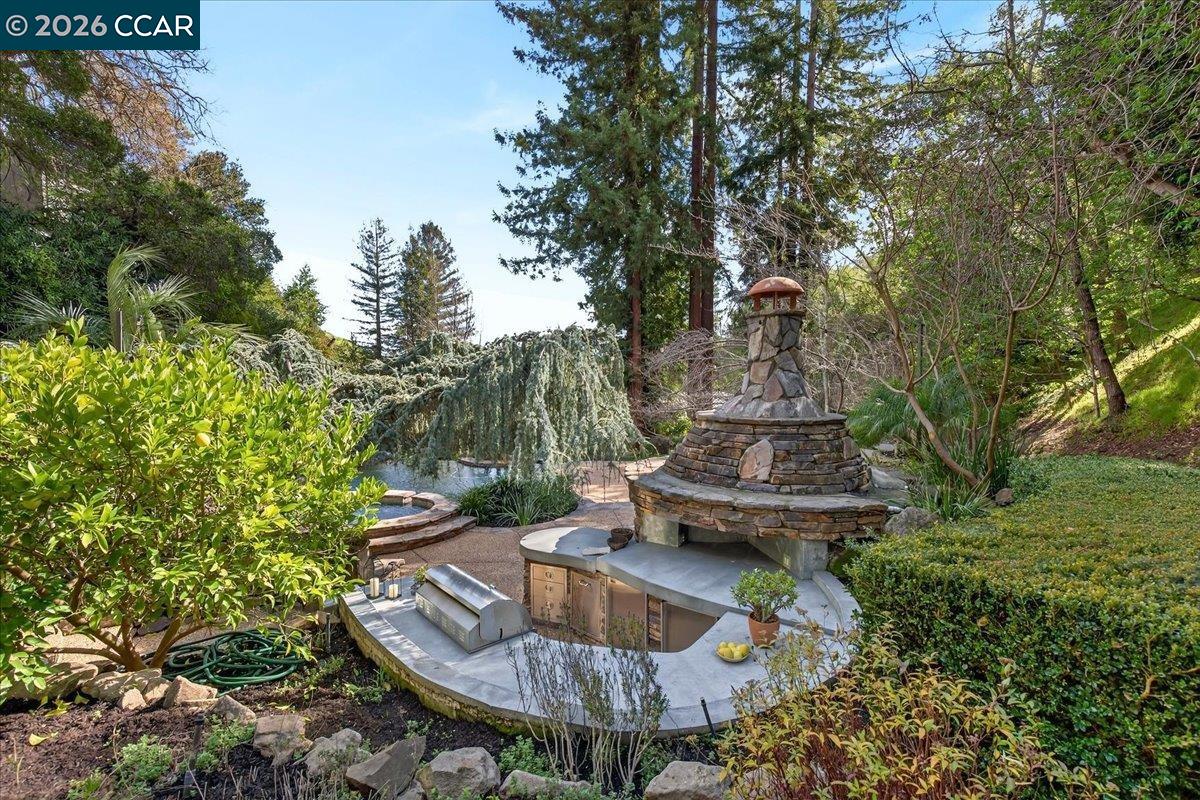 Detail Gallery Image 41 of 60 For 20 Monticello Ct, Lafayette,  CA 94549 - 5 Beds | 4/1 Baths