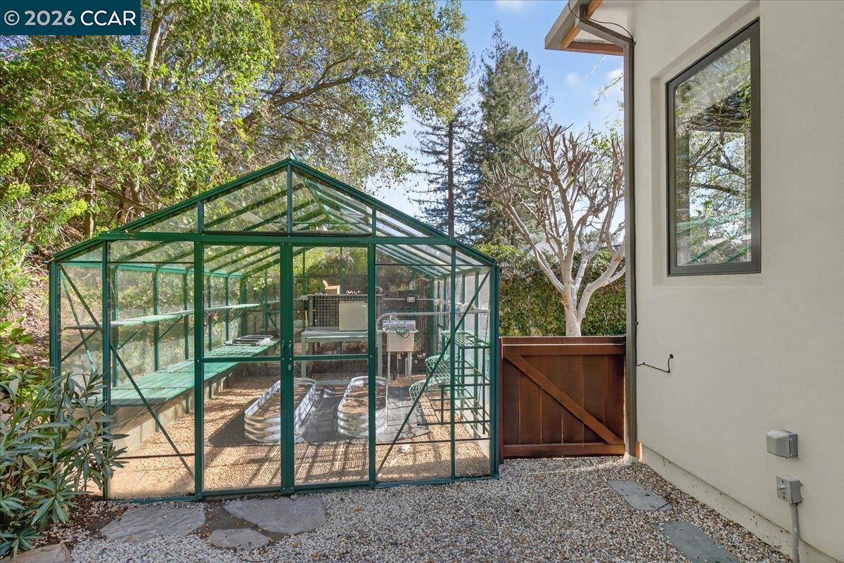 Detail Gallery Image 50 of 60 For 20 Monticello Ct, Lafayette,  CA 94549 - 5 Beds | 4/1 Baths