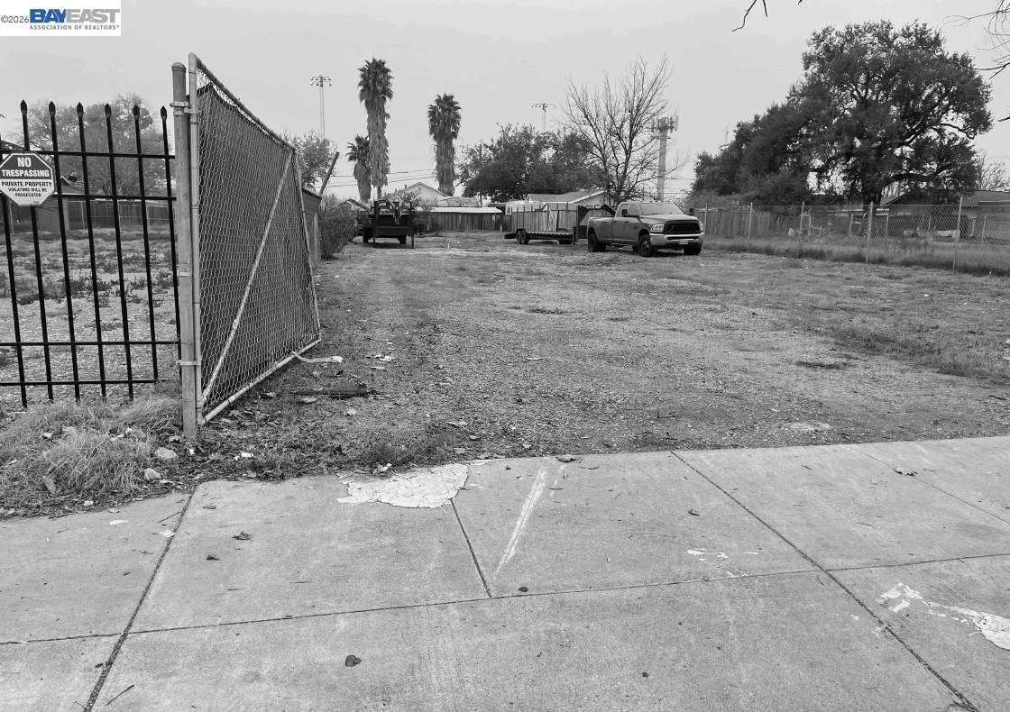 Detail Gallery Image 1 of 6 For 522 W Grant Line Rd, Tracy,  CA 95376 - – Beds | – Baths