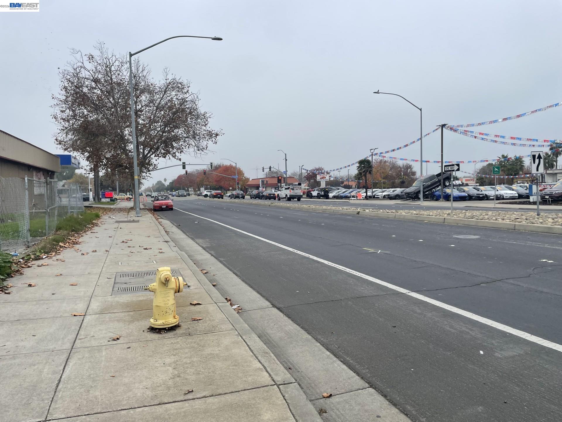 Detail Gallery Image 3 of 6 For 522 W Grant Line Rd, Tracy,  CA 95376 - – Beds | – Baths