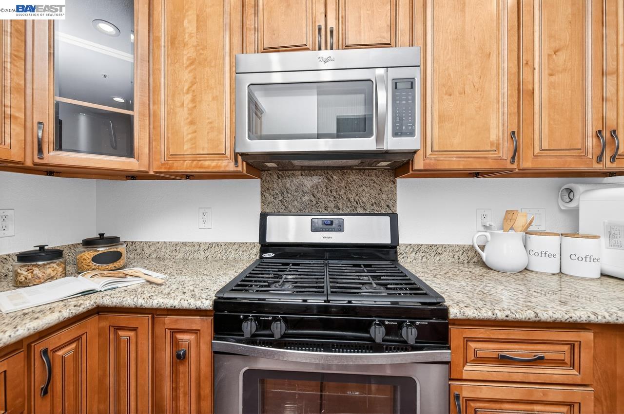 Detail Gallery Image 16 of 35 For 4153 Alba Ct, Pleasanton,  CA 94588 - 2 Beds | 2/1 Baths